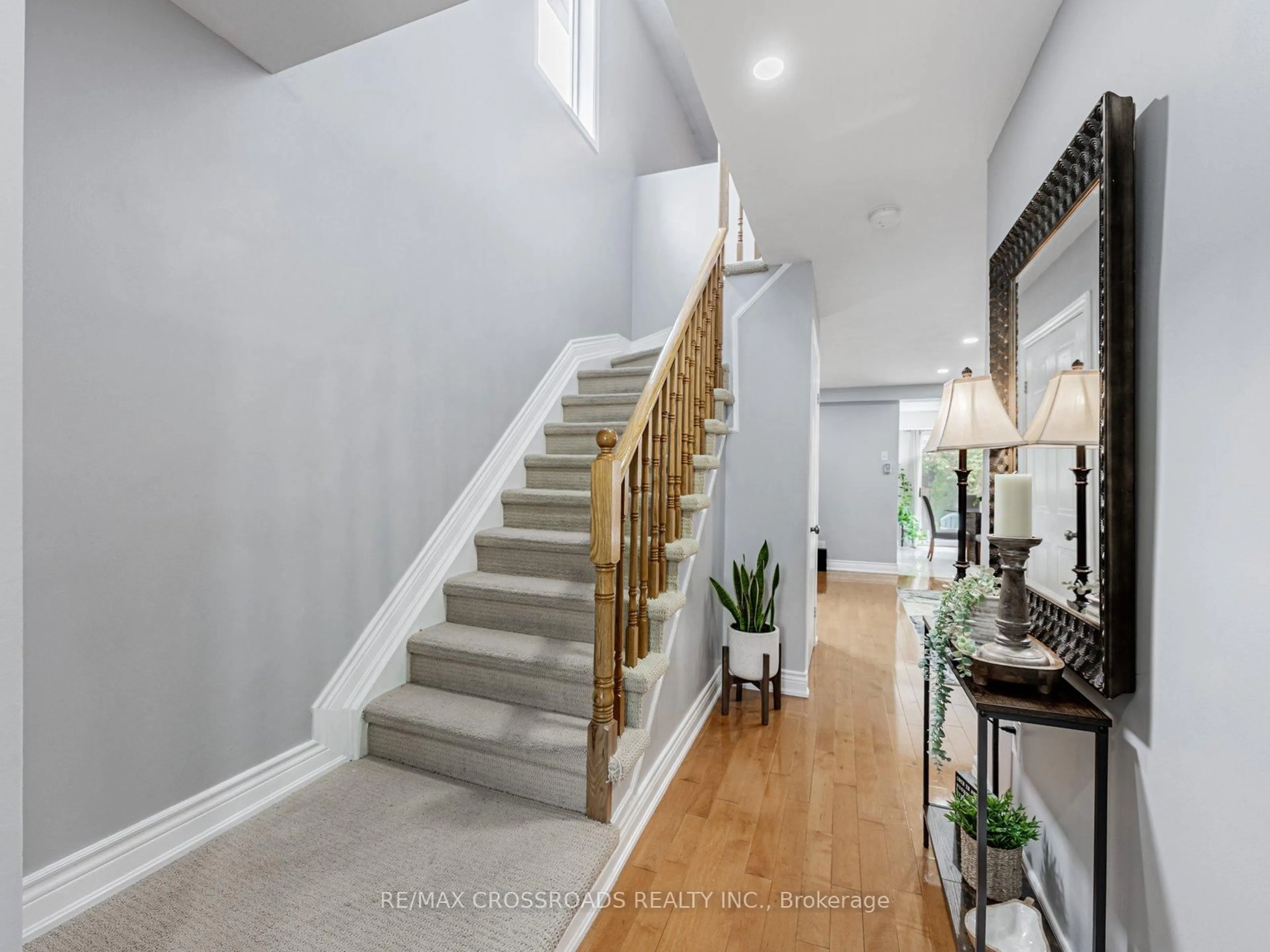Unknown for 432 Sparrow Circ, Pickering Ontario L1V 7E7