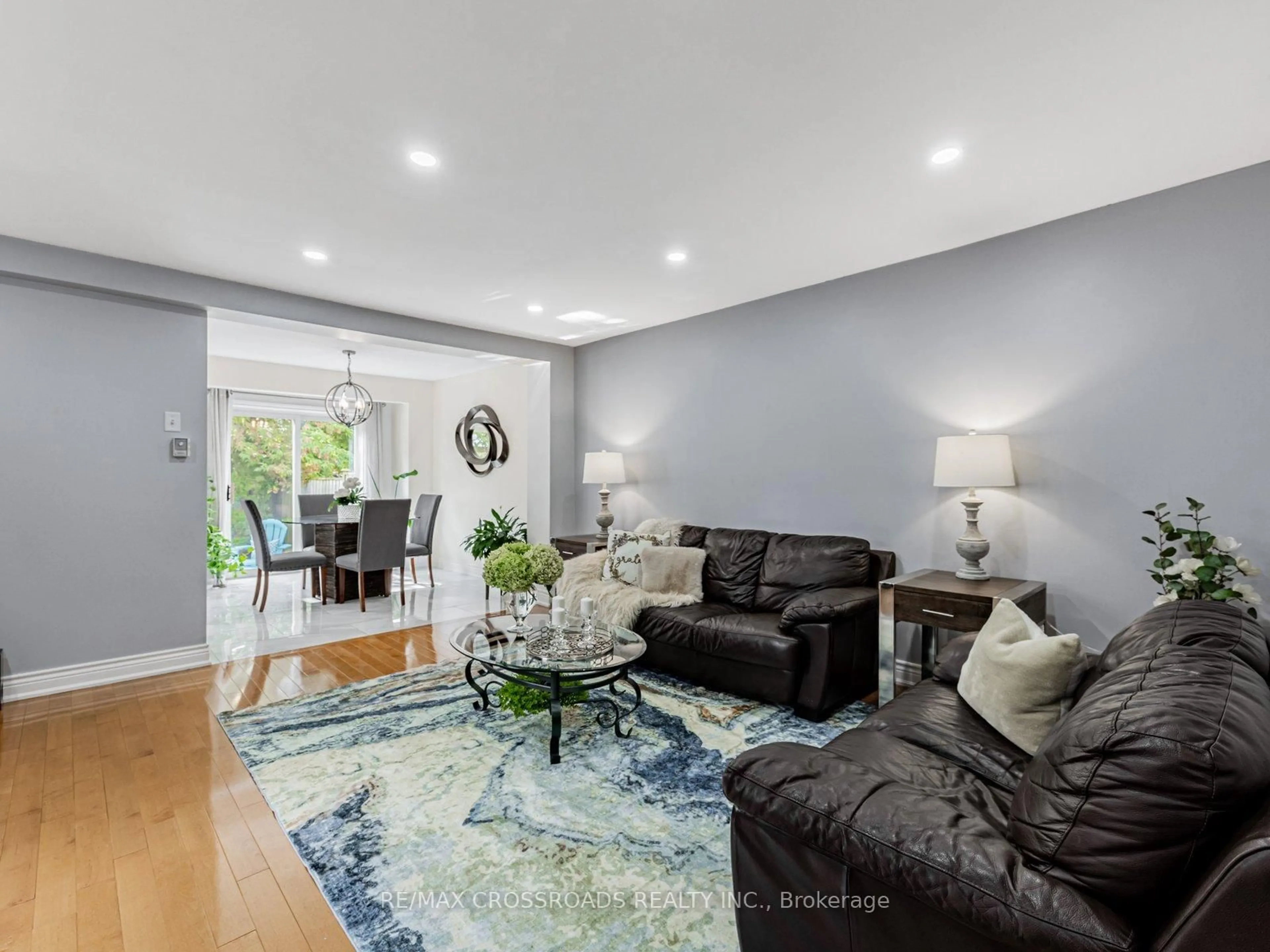 Living room with furniture, unknown for 432 Sparrow Circ, Pickering Ontario L1V 7E7
