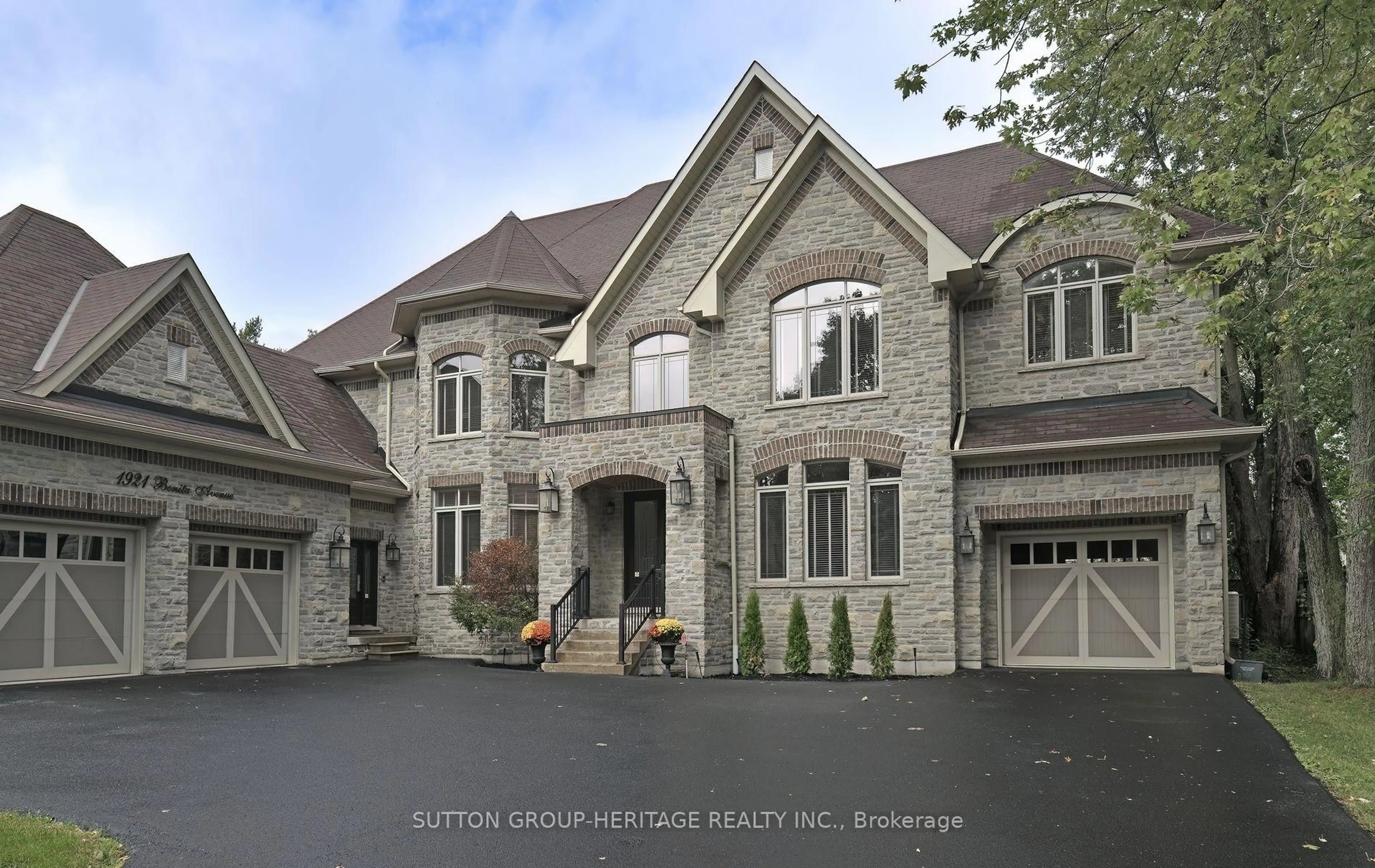 Home with brick exterior material, street for 1921 BONITA Ave, Pickering Ontario L1V 3N1