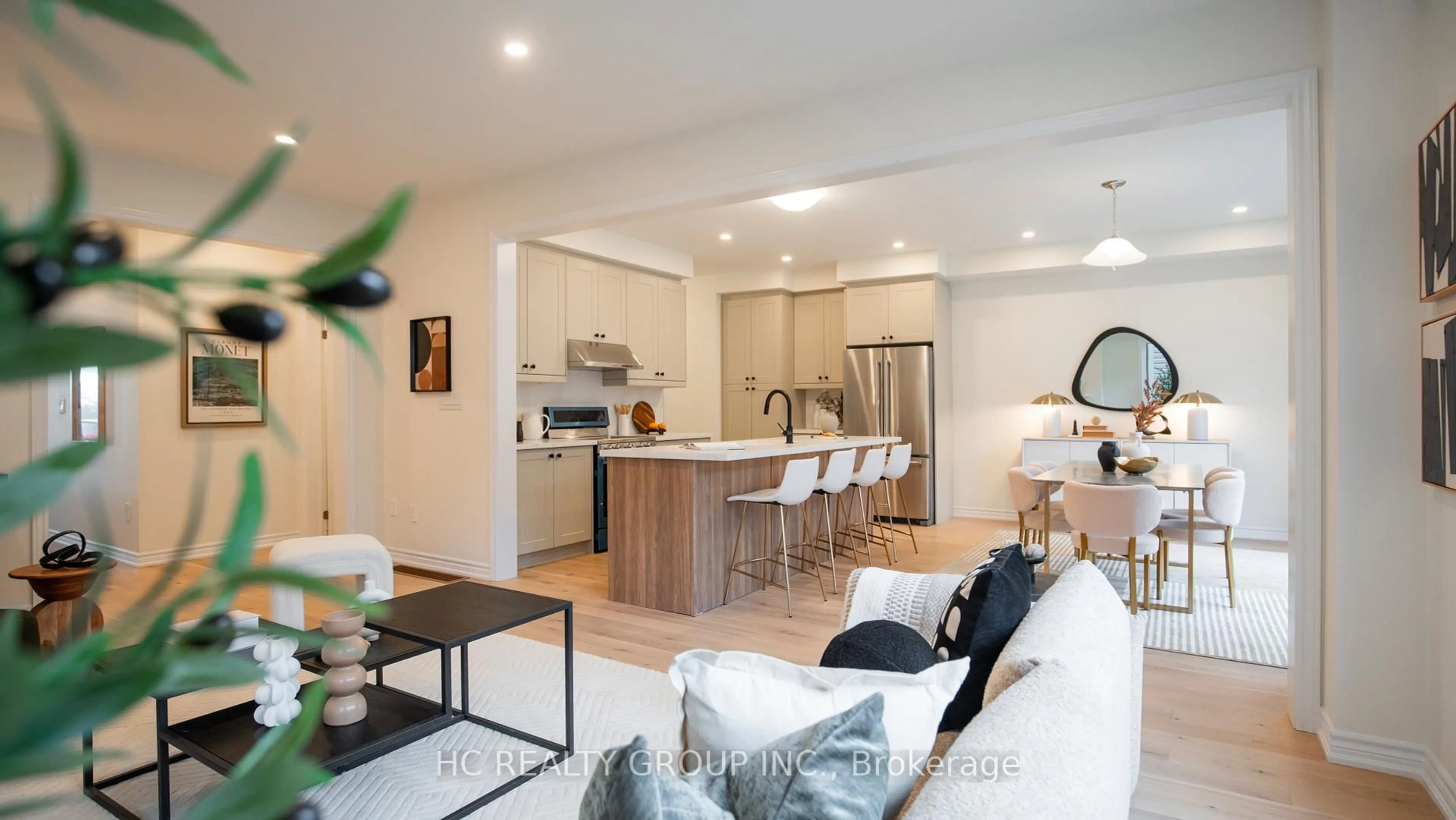 Open concept kitchen, unknown for 664 Grand Ridge Ave, Oshawa Ontario L1K 0E2