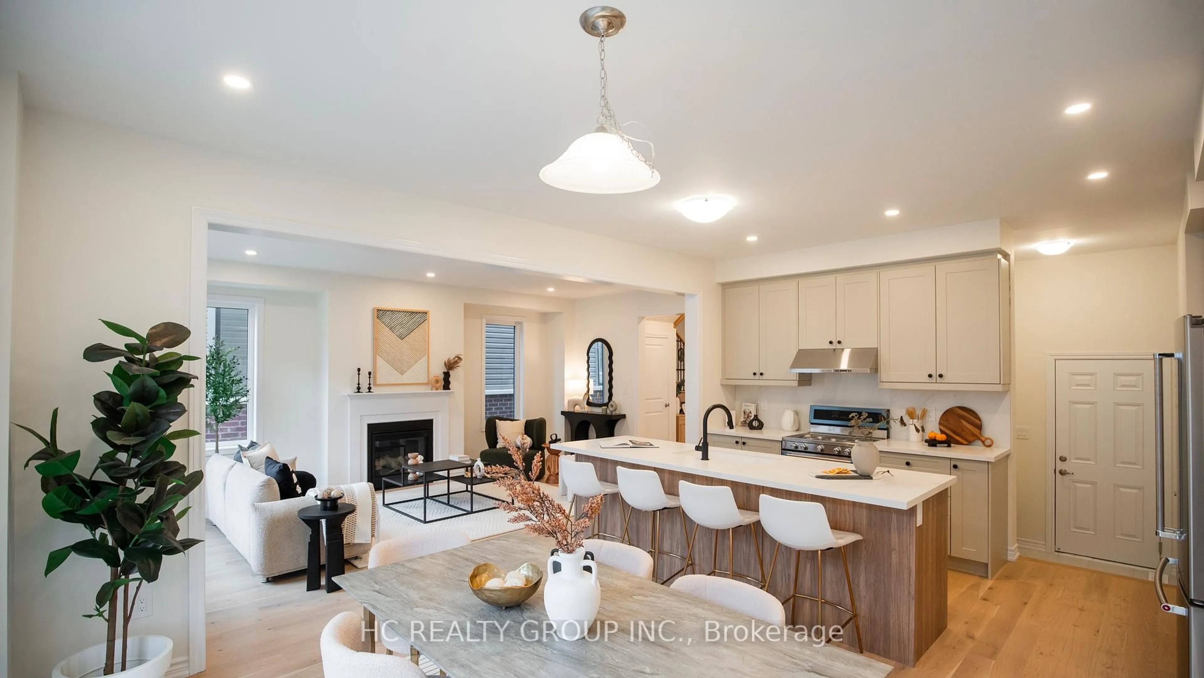 Open concept kitchen, ceramic/tile floor for 664 Grand Ridge Ave, Oshawa Ontario L1K 0E2