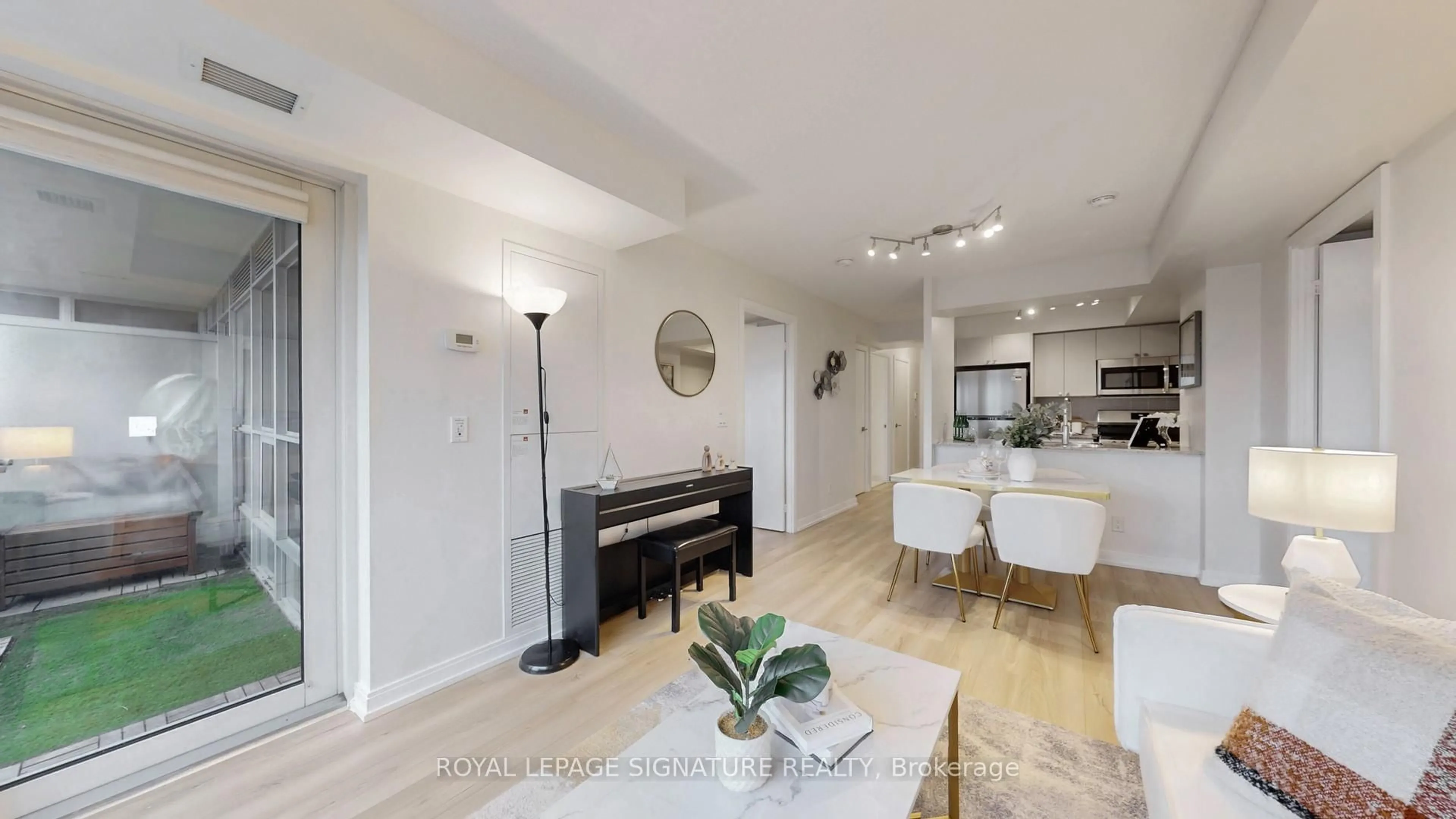 Unknown for 181 Village Green Sq #915, Toronto Ontario M1S 0L3