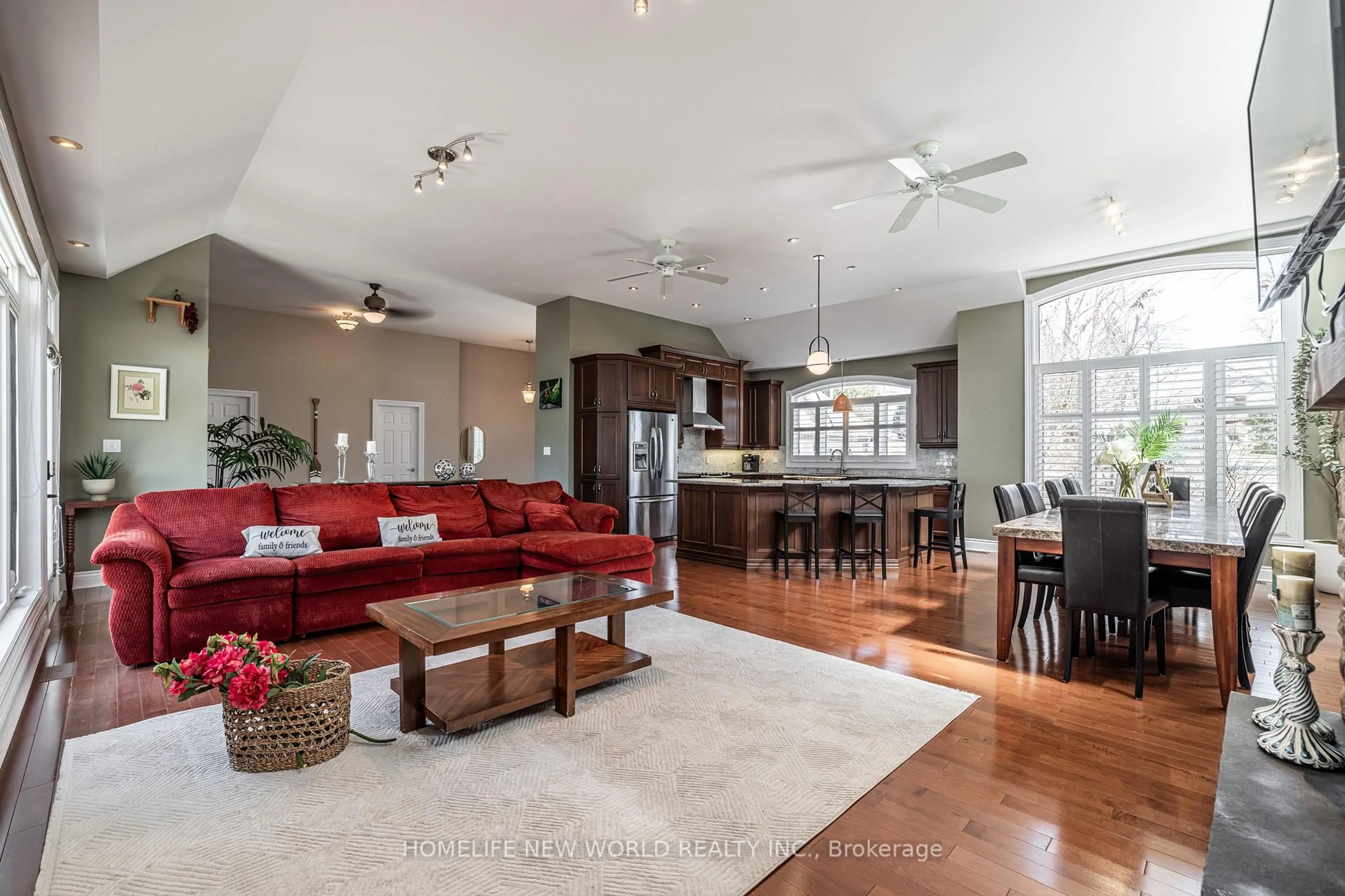 Open concept kitchen, unknown for 253 Stephenson Point Rd, Scugog Ontario L9L 1B4
