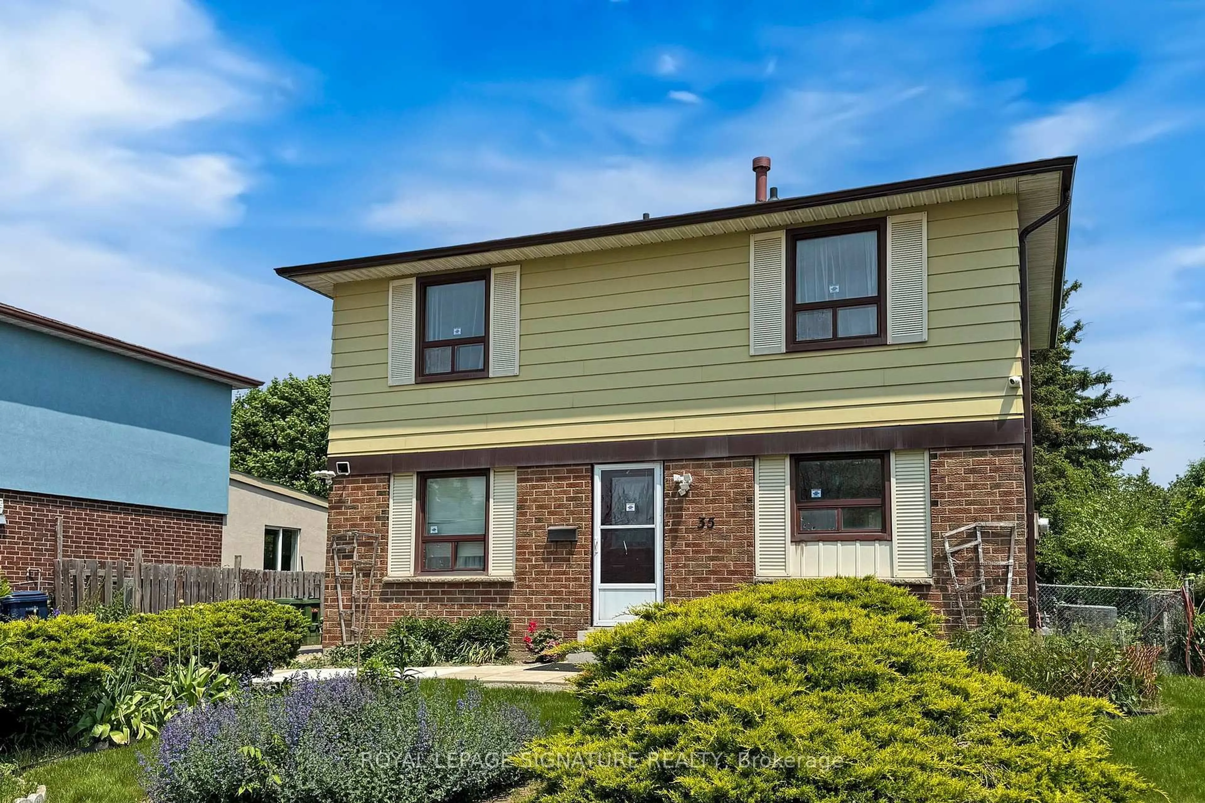 Home with brick exterior material, street for 35 Crittenden Sq, Toronto Ontario M1B 1V2