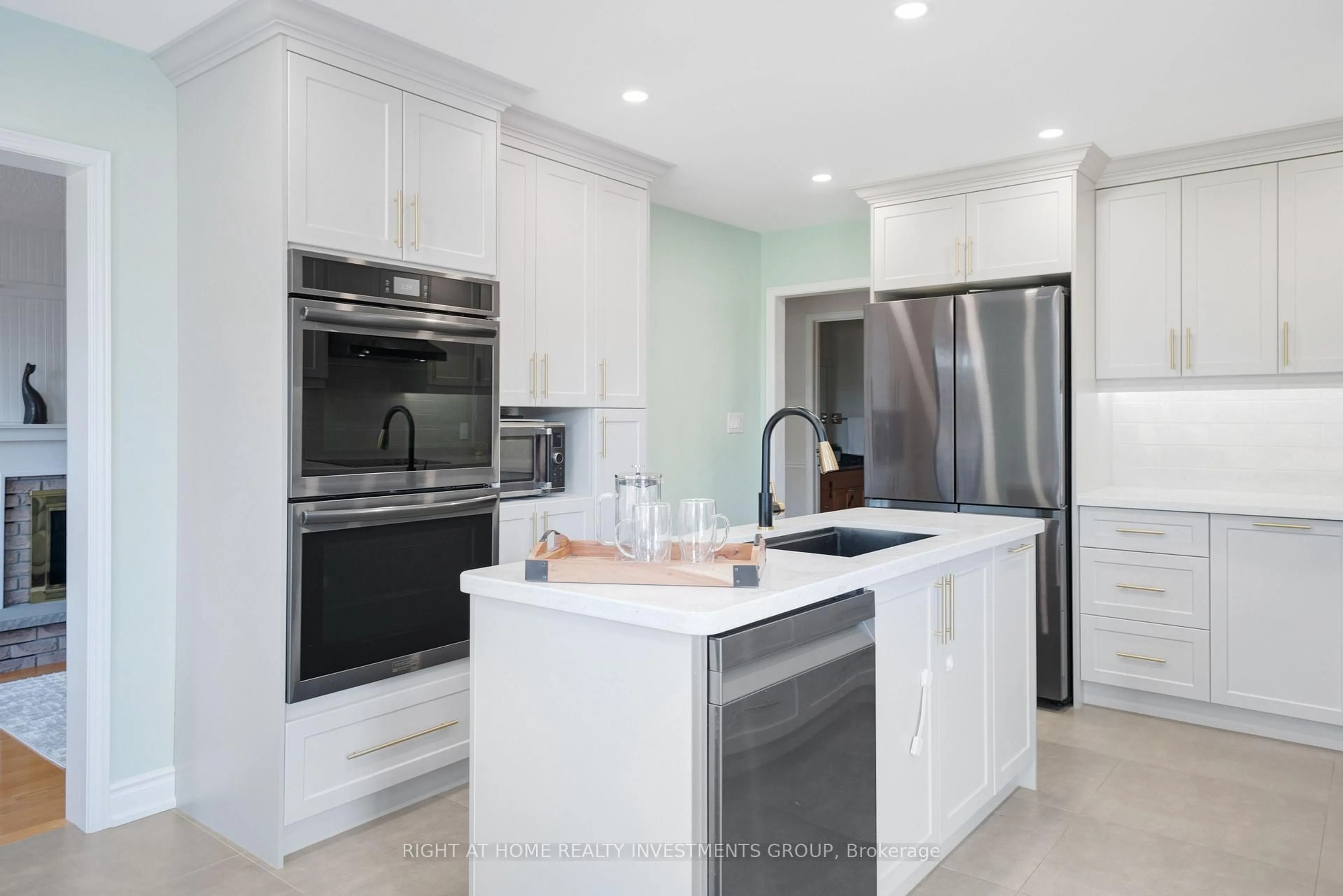 Contemporary kitchen, ceramic/tile floor for 660 Whistler Dr, Oshawa Ontario L1J 7N7