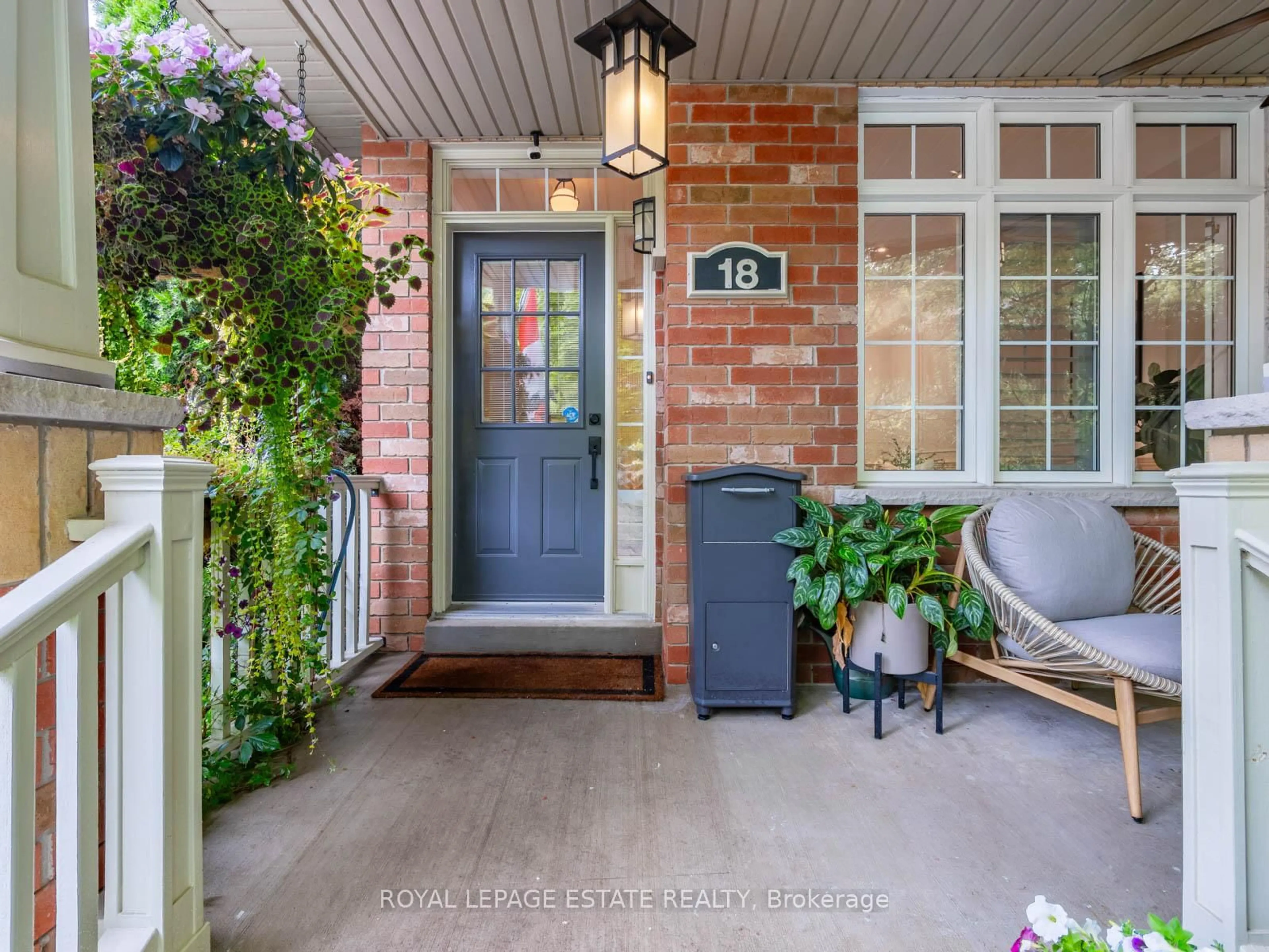 Indoor entryway for 18 Crossovers St, Toronto Ontario M4E 3X4