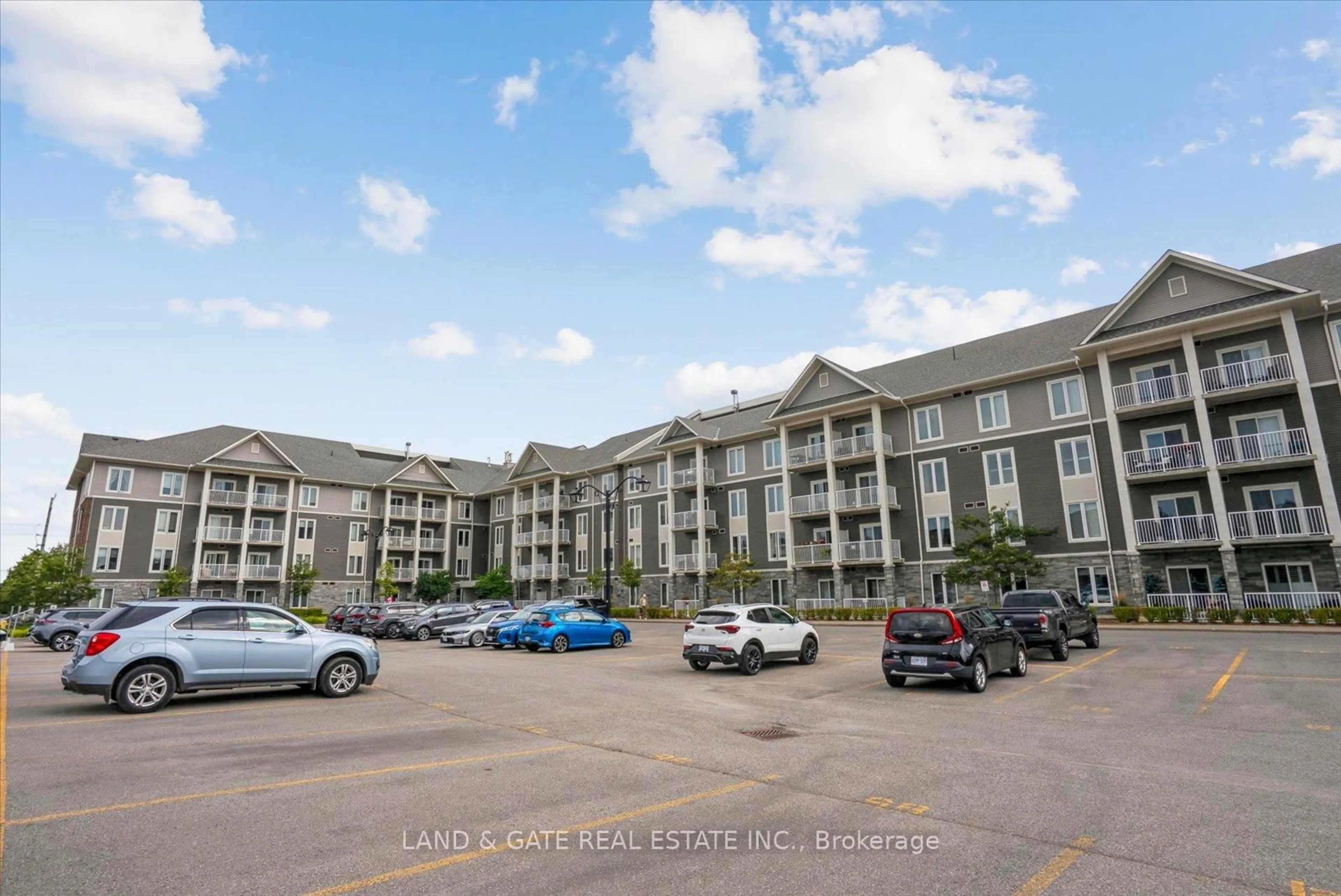 Unknown for 290 Liberty St #102, Clarington Ontario L1C 0H3