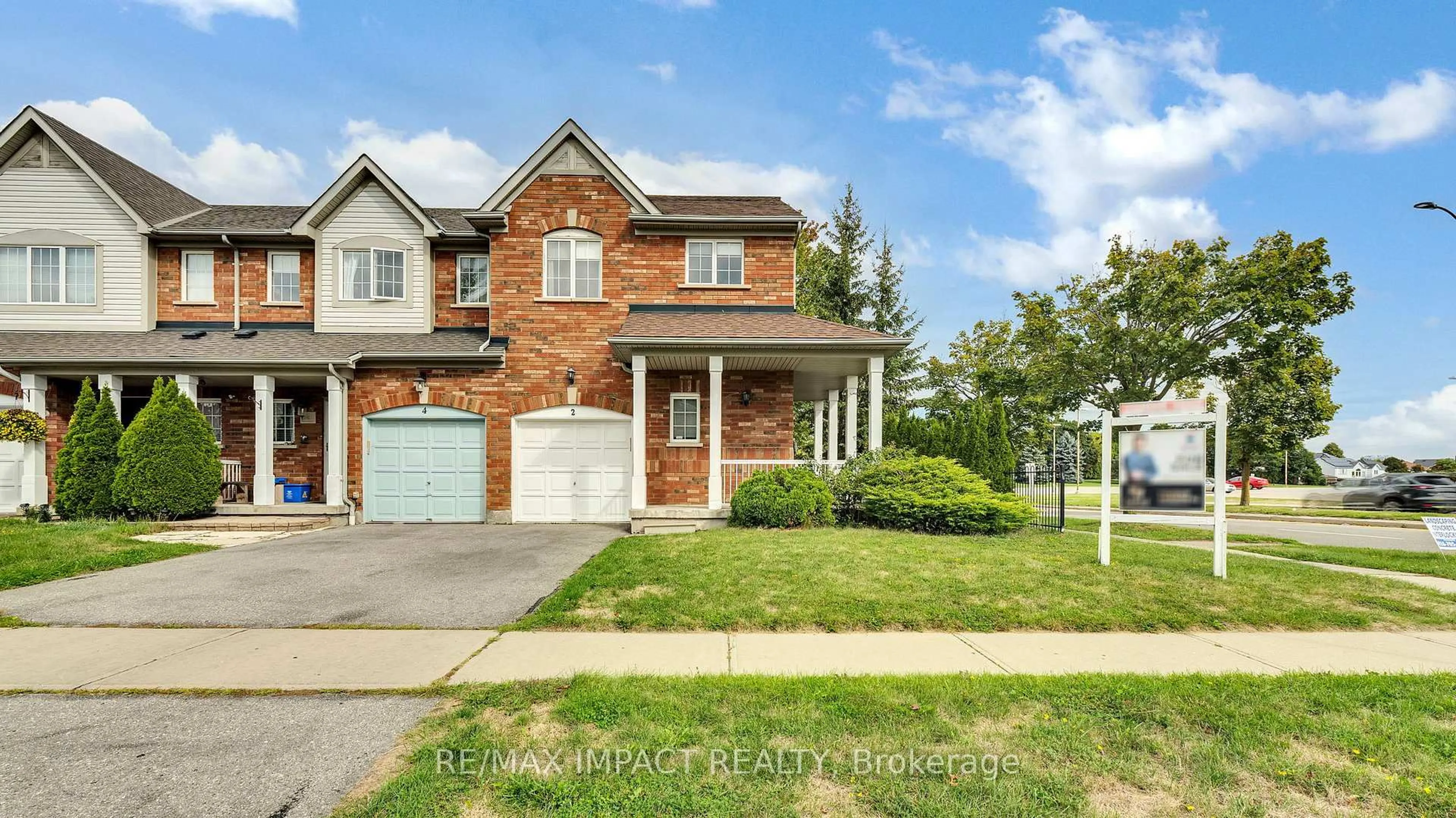 Home with brick exterior material, street for 2 Plantation Crt, Whitby Ontario L1P 1R2