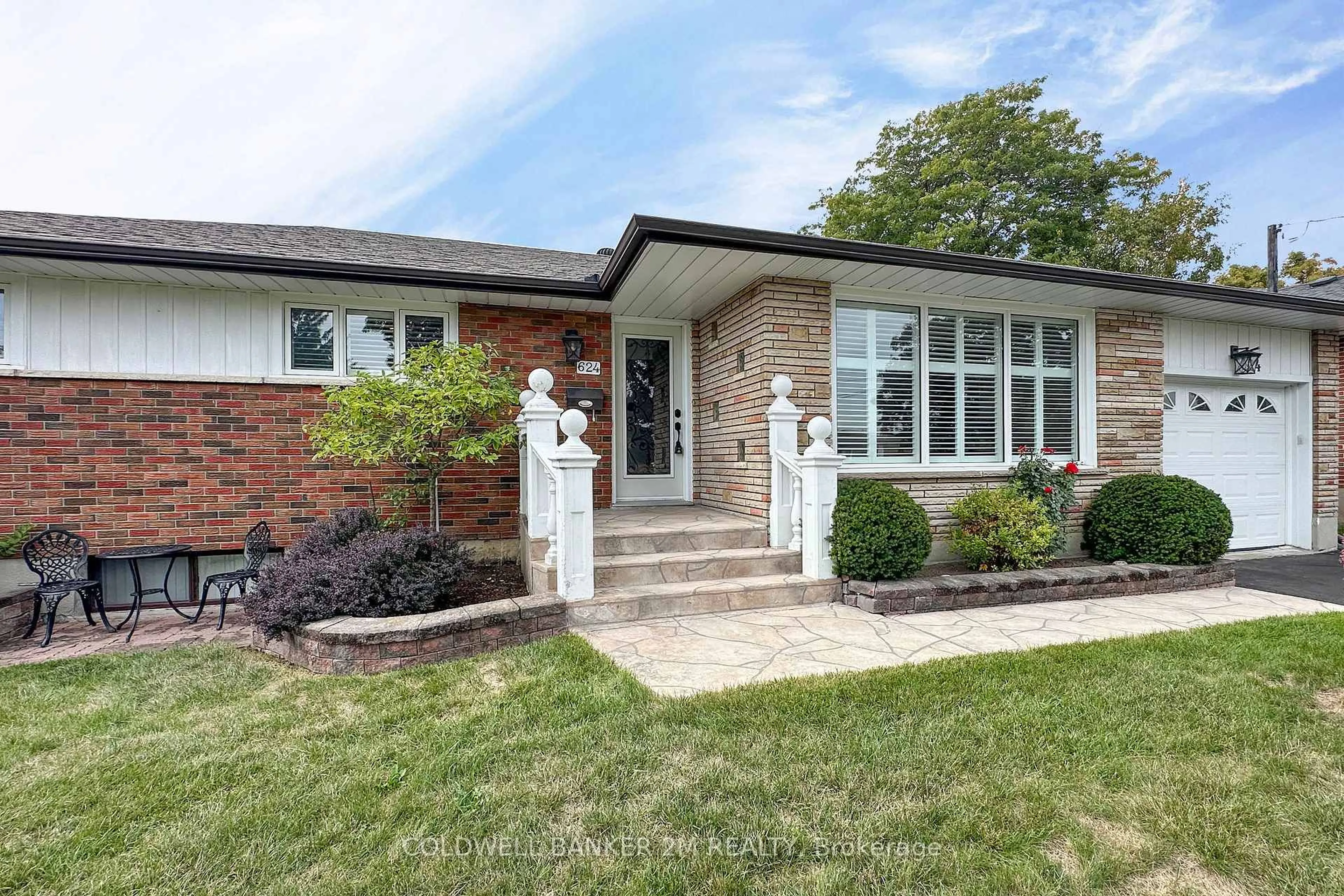 Home with brick exterior material, street for 624 Gibbons St, Oshawa Ontario L1J 4Z8