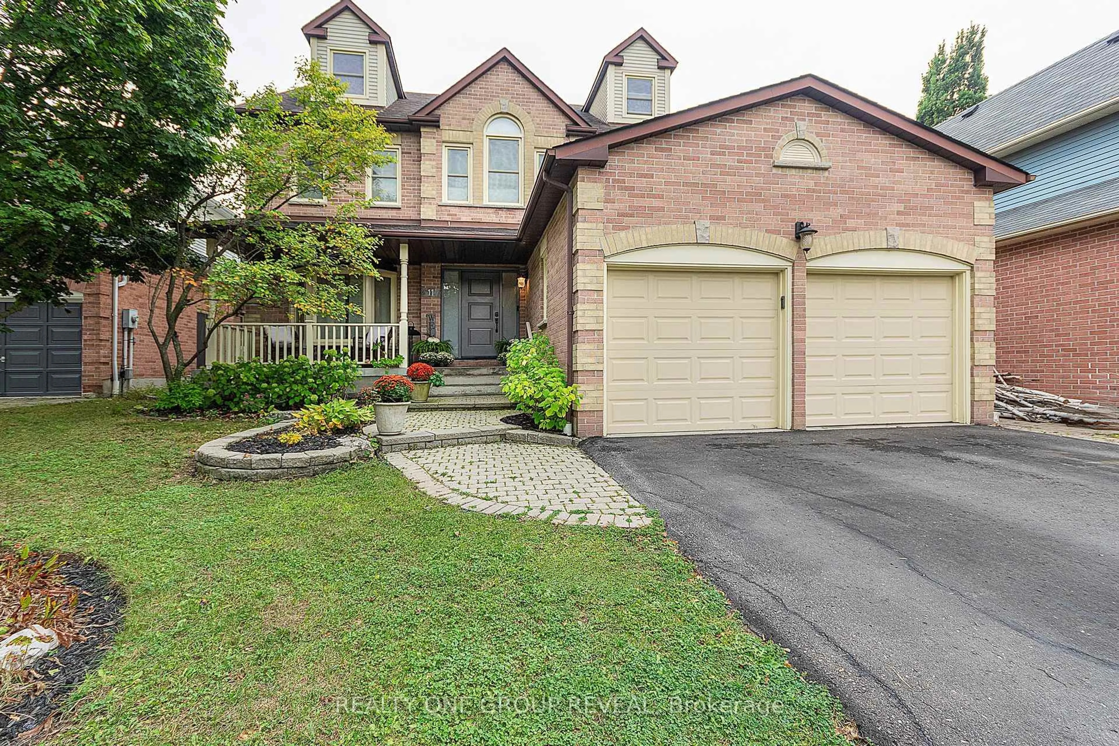 Home with brick exterior material, street for 11 Nettle's Crt, Whitby Ontario L1P 1L5