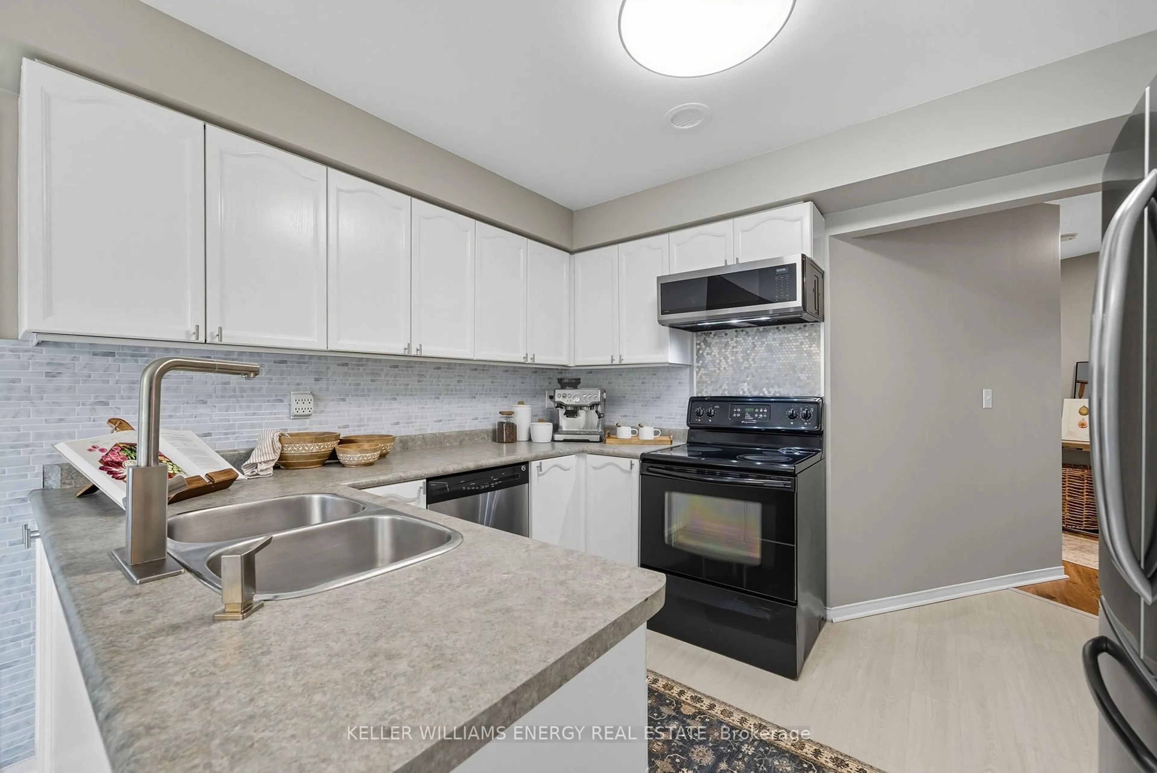 Unknown for 450 Safari Dr, Oshawa Ontario L1K 1B6