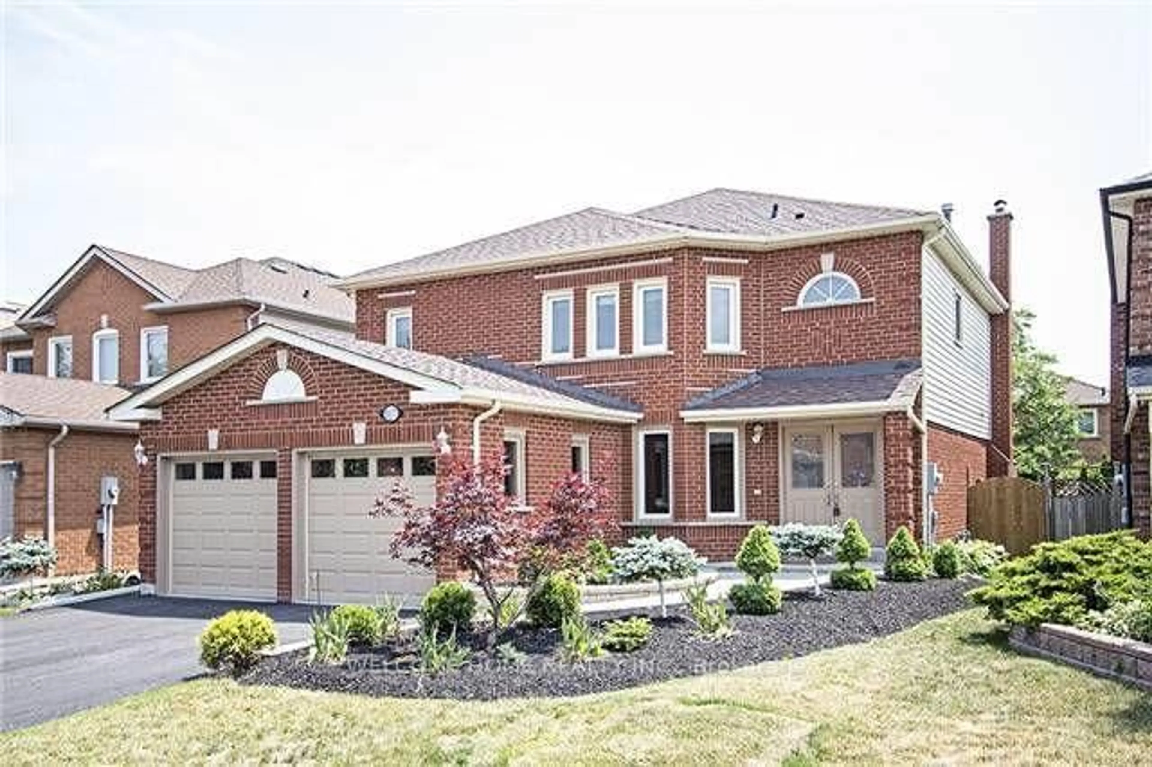 Home with brick exterior material, street for 1037 Sandcliff Dr, Oshawa Ontario L1K 2E5