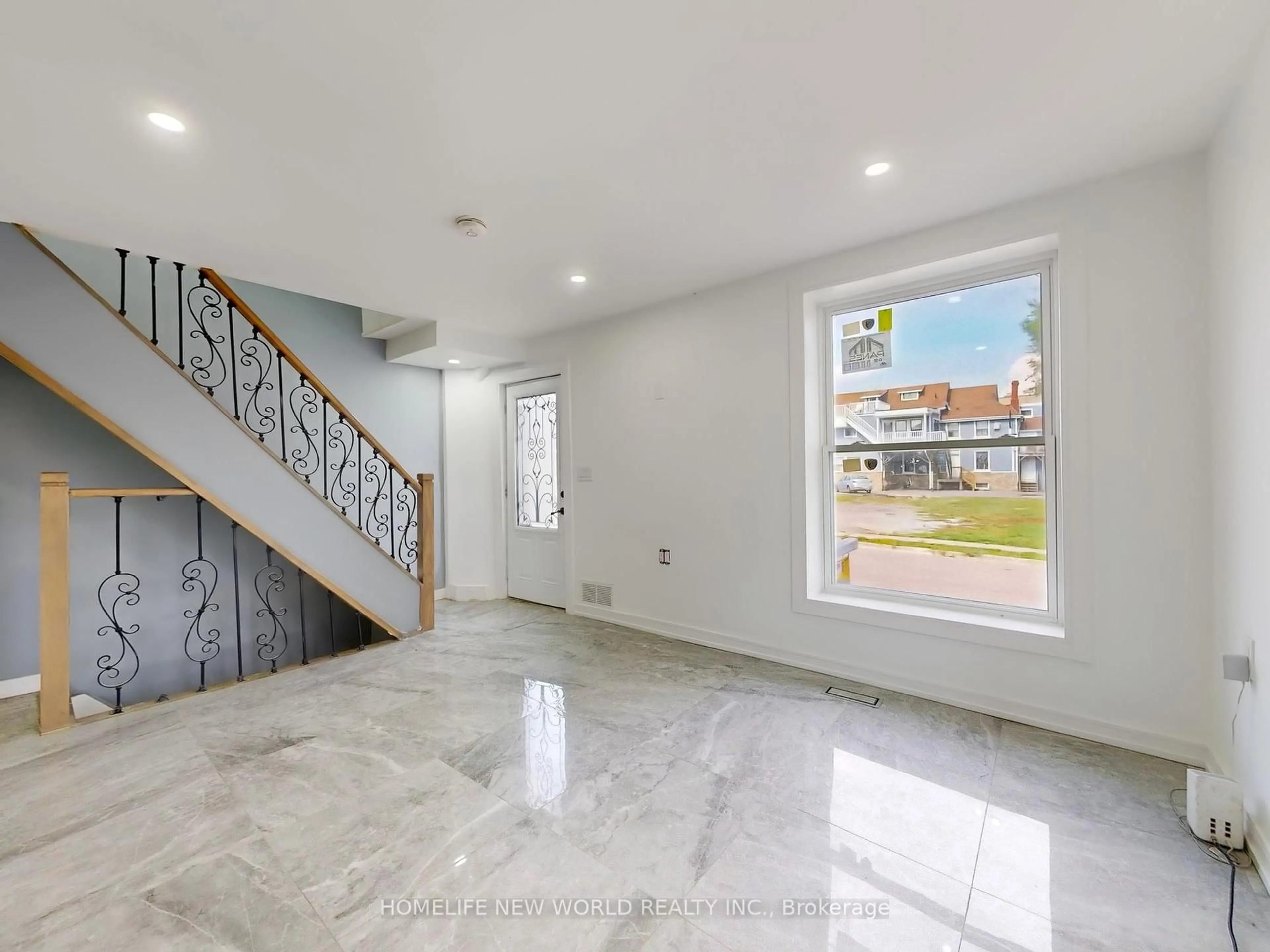 Unknown for 11 Maple St, Oshawa Ontario L1H 2L6