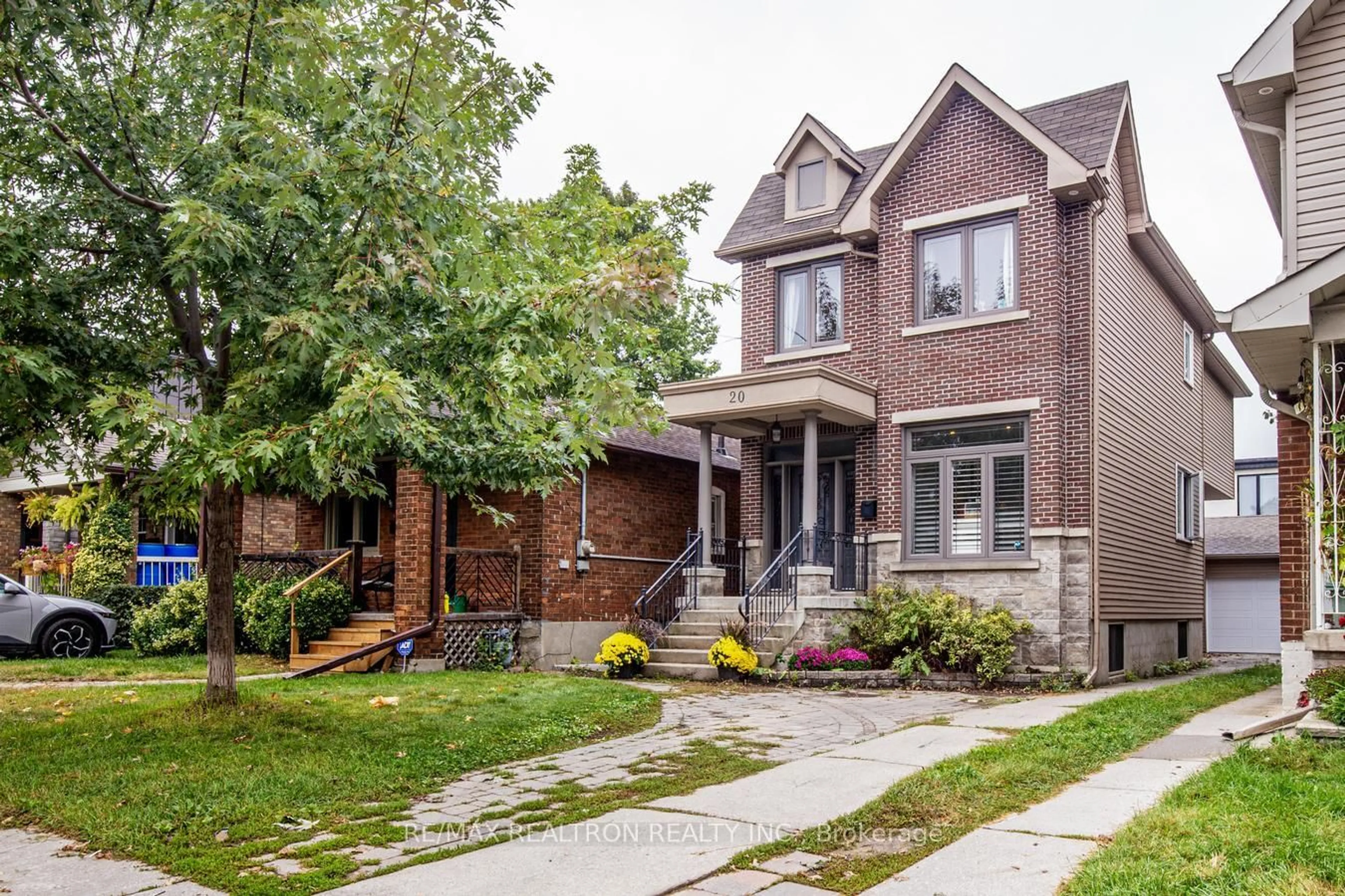 Home with brick exterior material, street for 20 Westbrook Ave, Toronto Ontario M4C 2G2