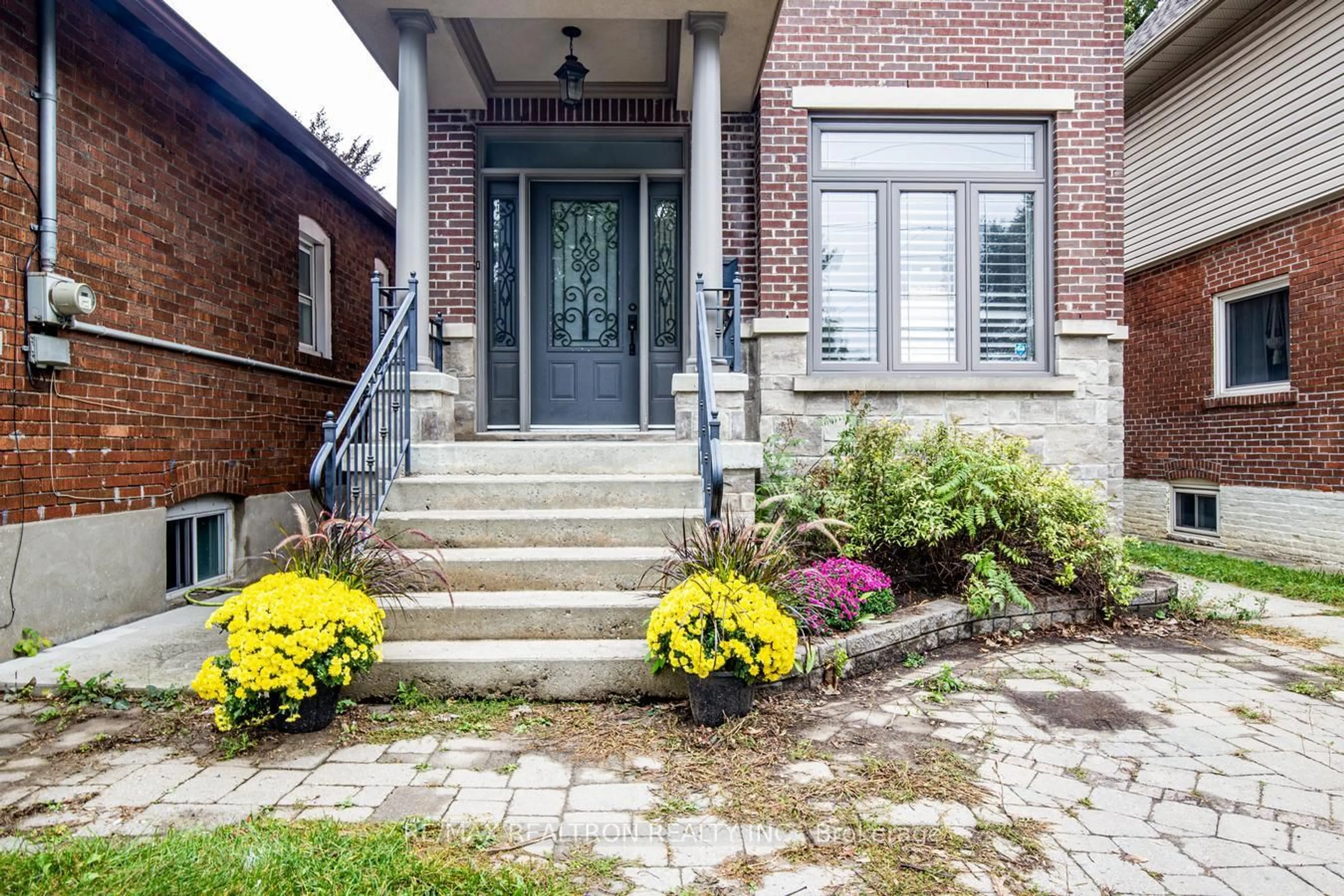 Home with brick exterior material, street for 20 Westbrook Ave, Toronto Ontario M4C 2G2
