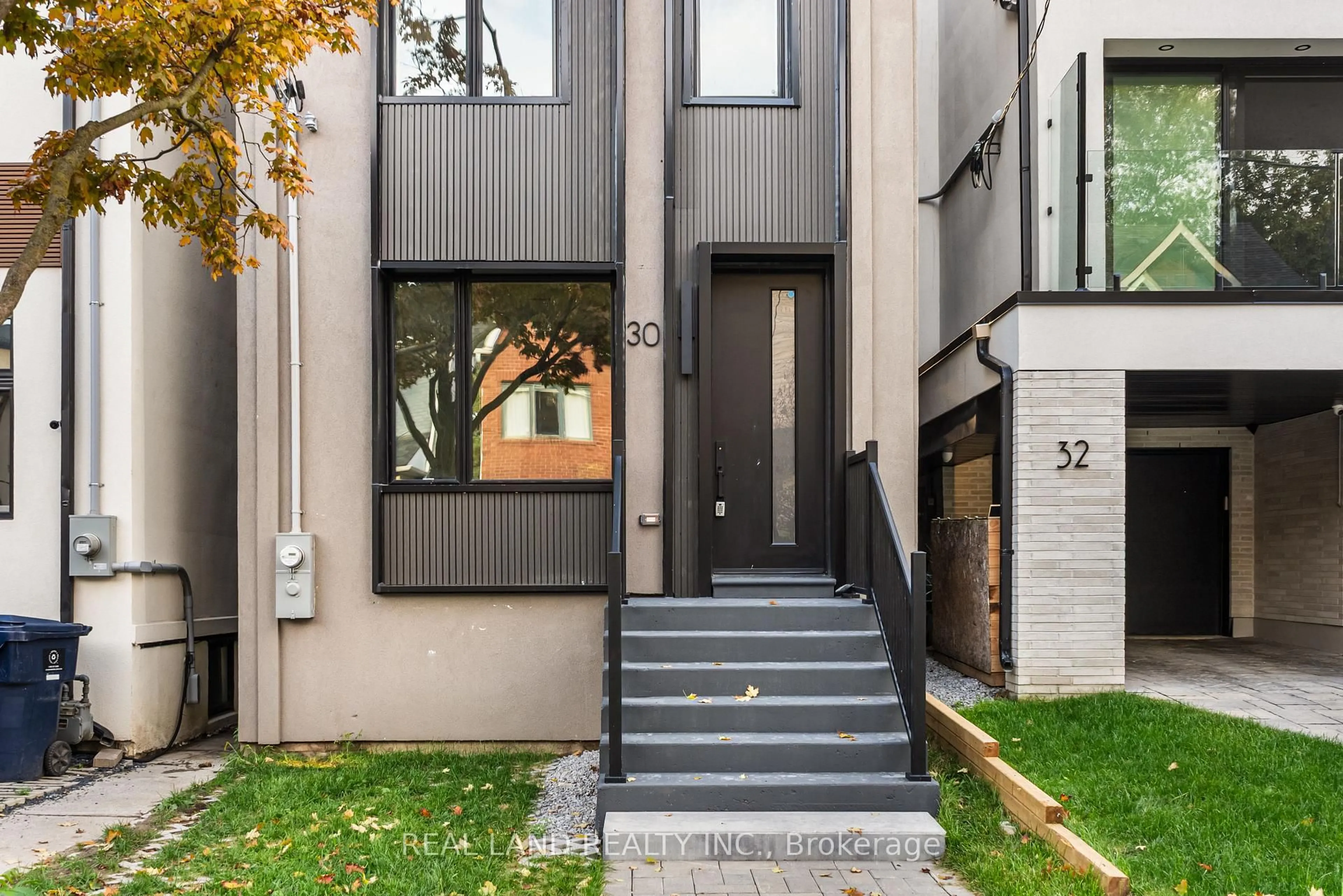 Unknown for 30 Winnifred Ave, Toronto Ontario M4M 2X3