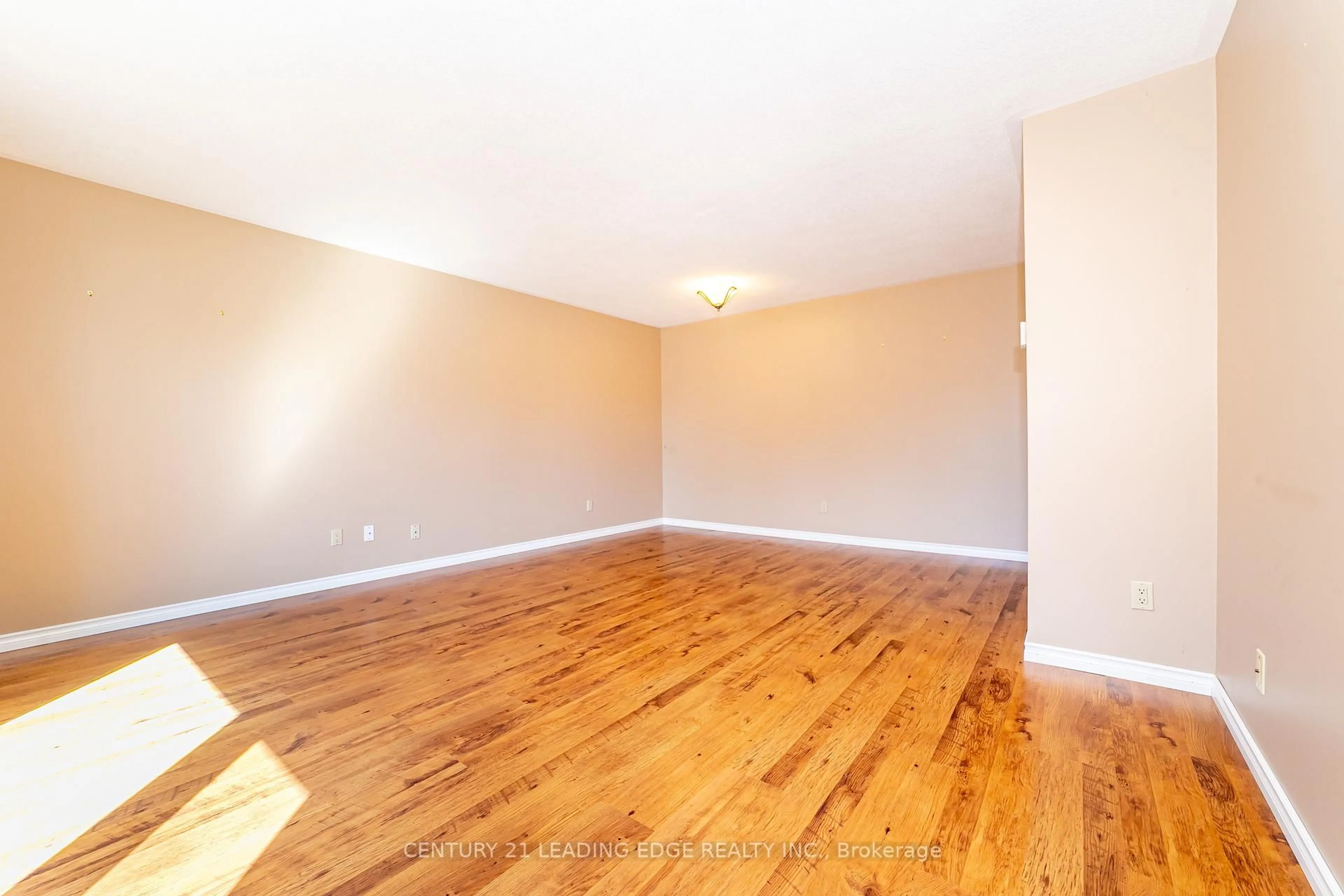 A pic of a room for 815 DOUGLAS Ave, Pickering Ontario L1W 1N2