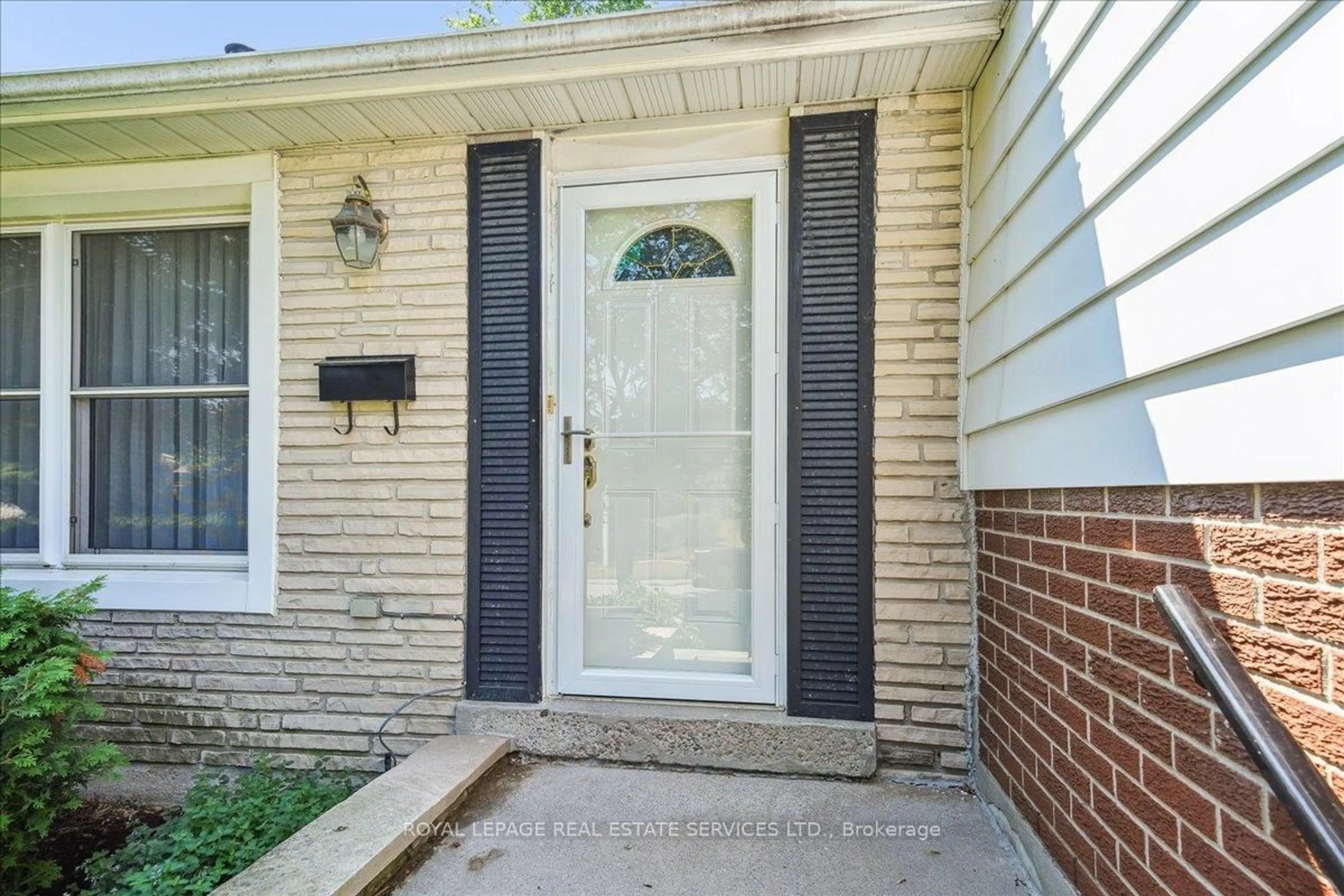Unknown for 54 Temple Bar Cres, Toronto Ontario M1W 2B5