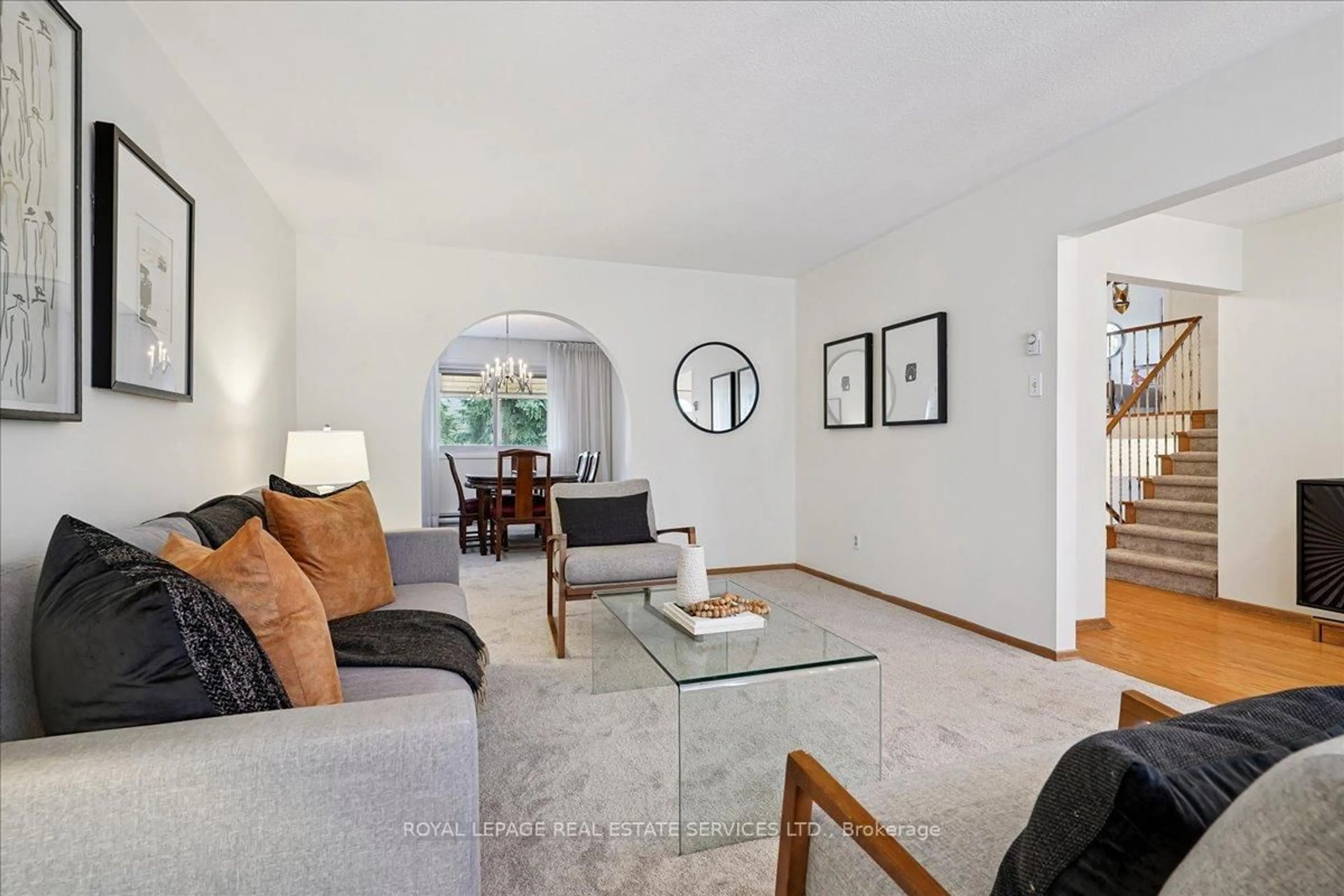 Living room with furniture, unknown for 54 Temple Bar Cres, Toronto Ontario M1W 2B5