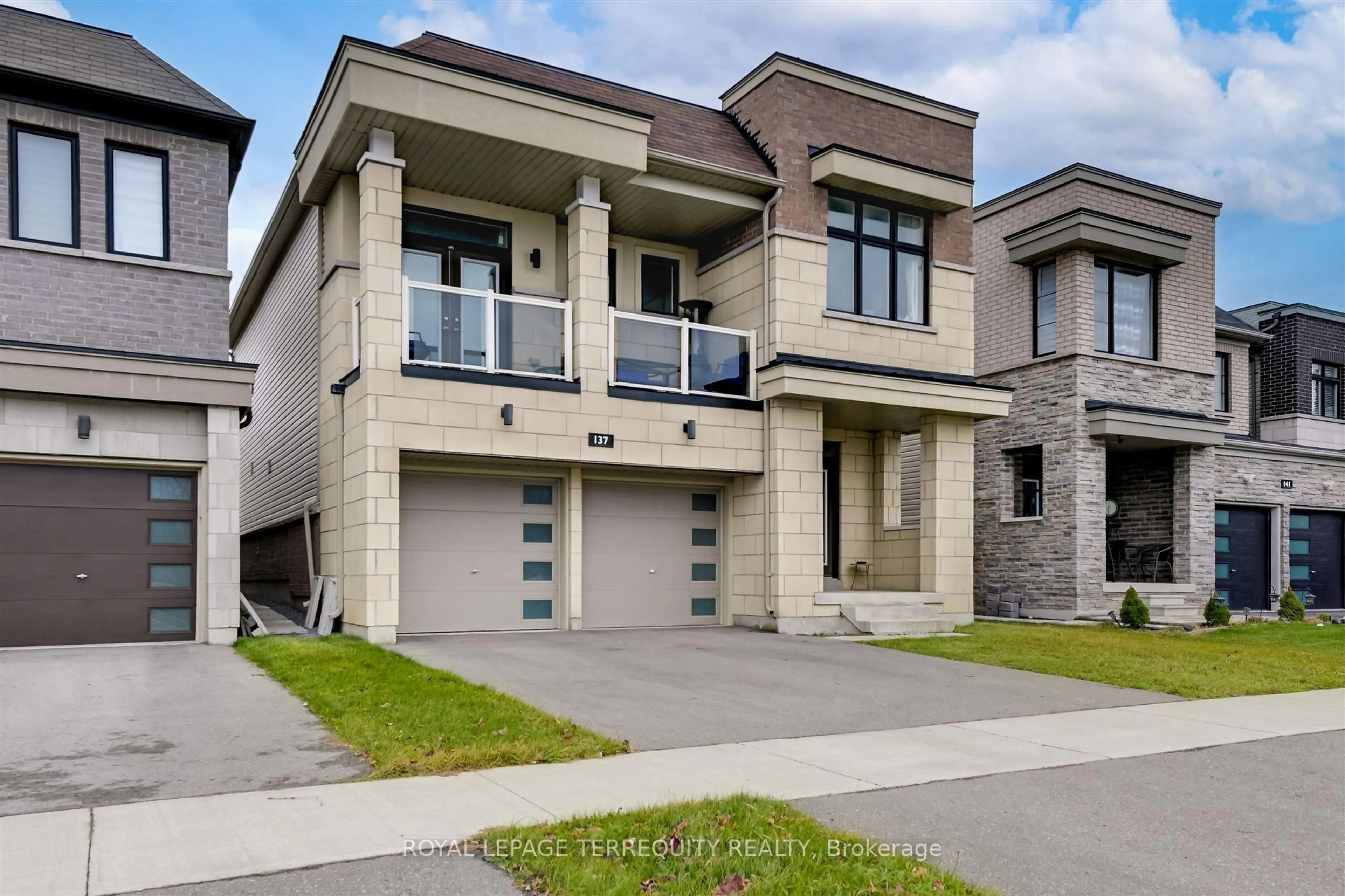 Home with brick exterior material, street for 137 East Shore Dr, Clarington Ontario L1C 1Z8