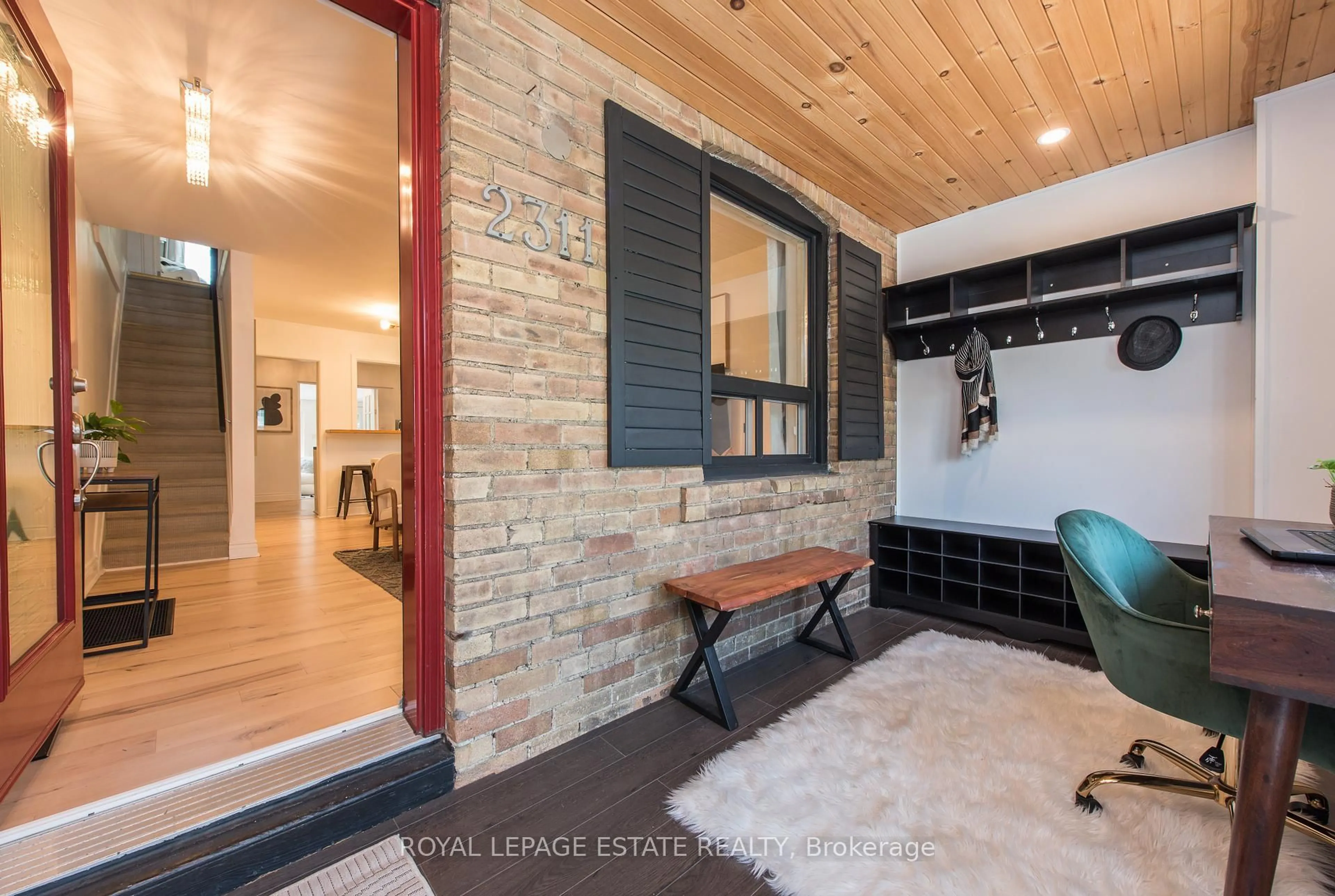 Indoor entryway for 2311 Gerrard St, Toronto Ontario M4E 2E5