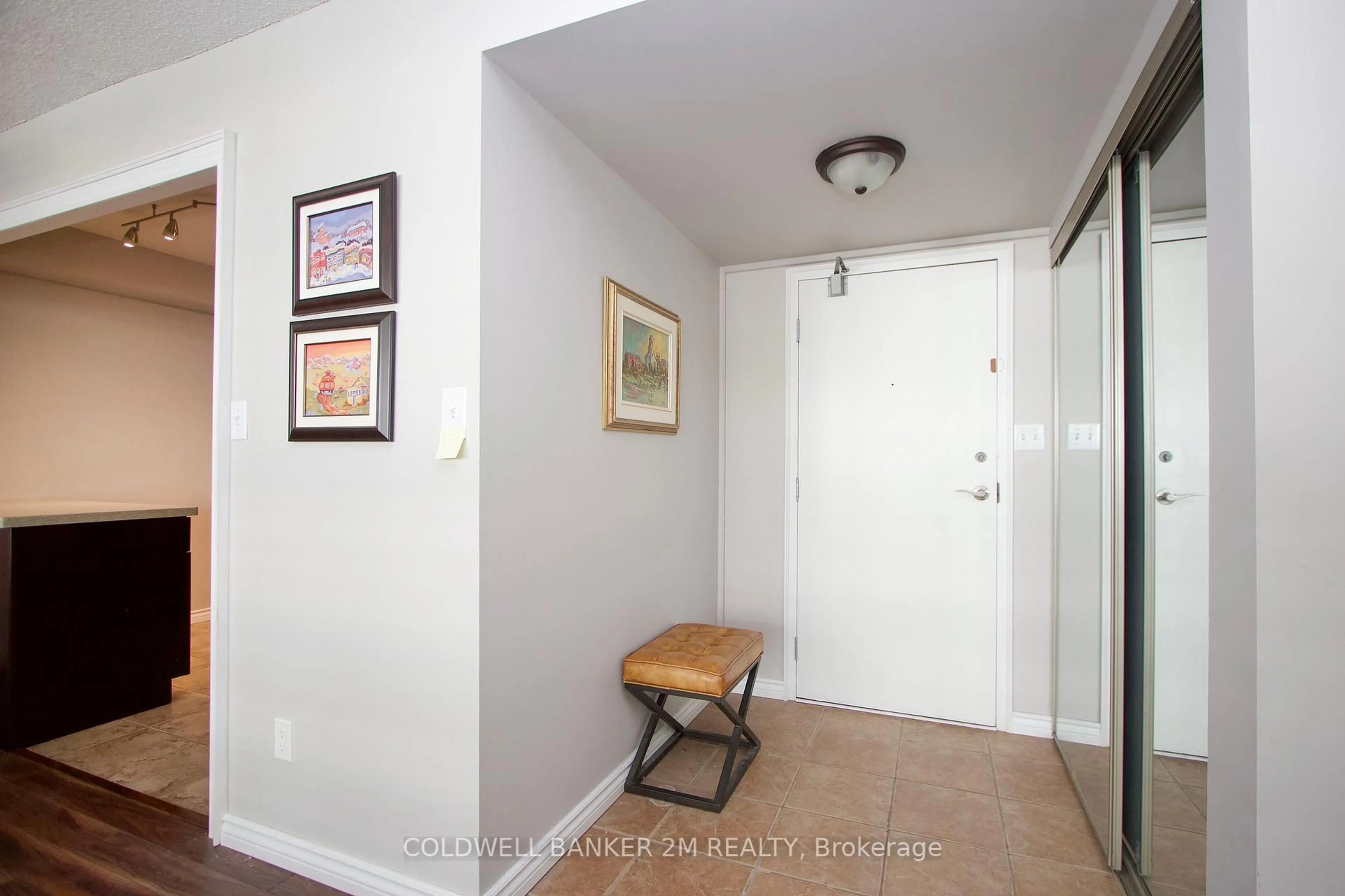 Indoor entryway for 50 Richmond St #518, Oshawa Ontario L1G 7C7