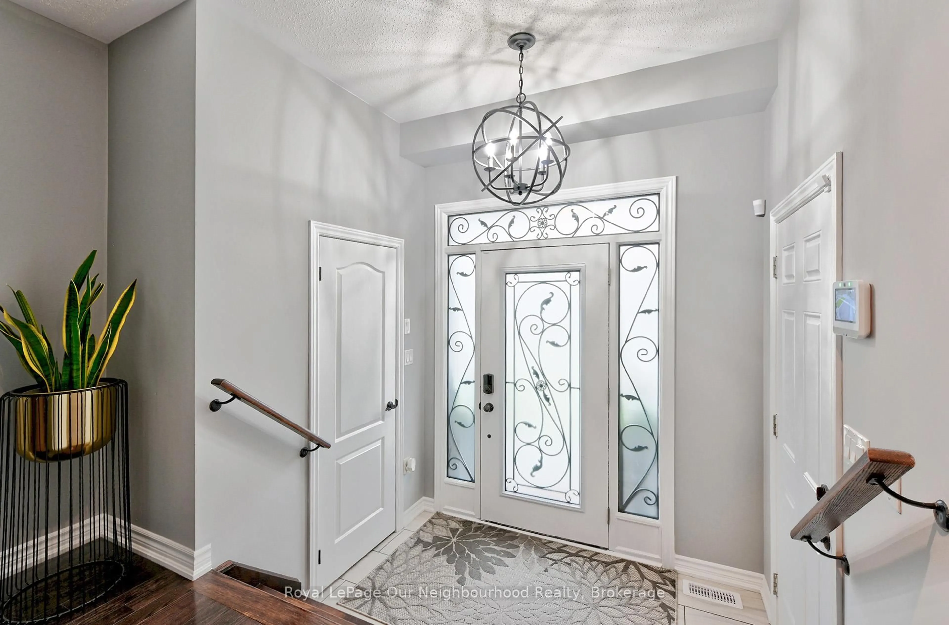 Indoor entryway for 145 Elmer Adams Dr, Clarington Ontario L1E 0G4
