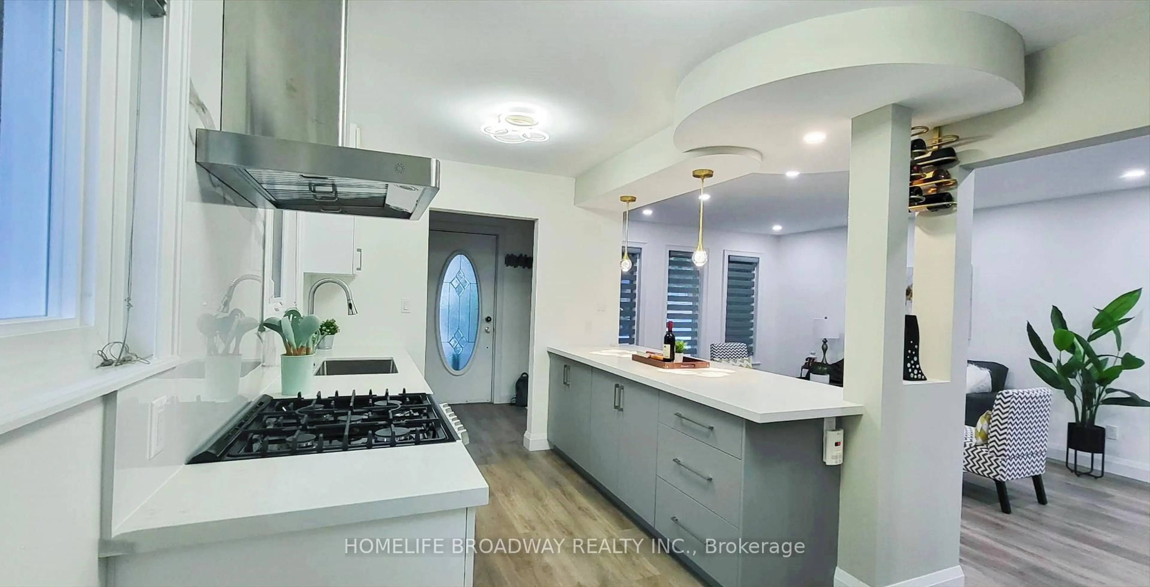 Open concept kitchen, ceramic/tile floor for 53 Marblemount Cres, Toronto Ontario M1T 2H5