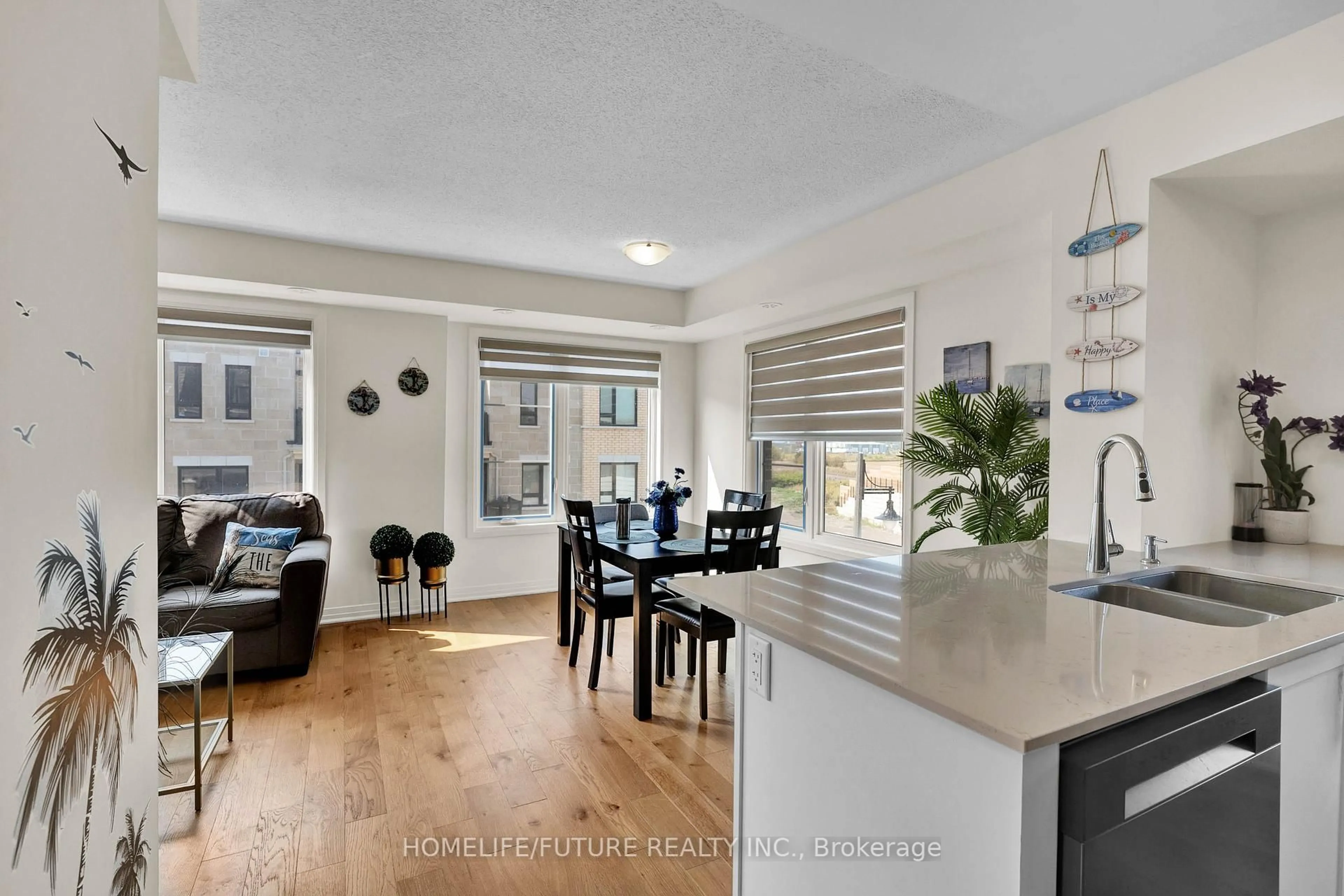 Open concept kitchen, unknown for 16C Lookout Dr #16C, Clarington Ontario L1C 5E7