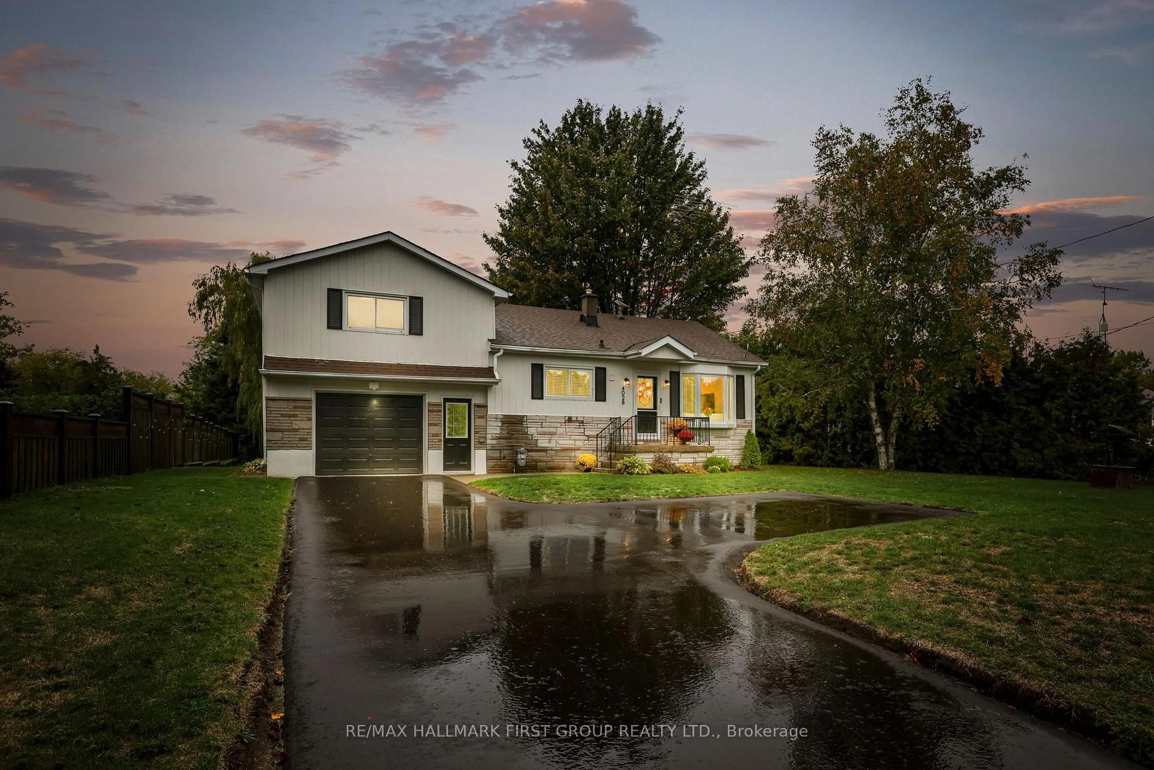 A pic from outside/outdoor area/front of a property/back of a property/a pic from drone, street for 4028 Courtice Rd, Clarington Ontario L1E 0K8