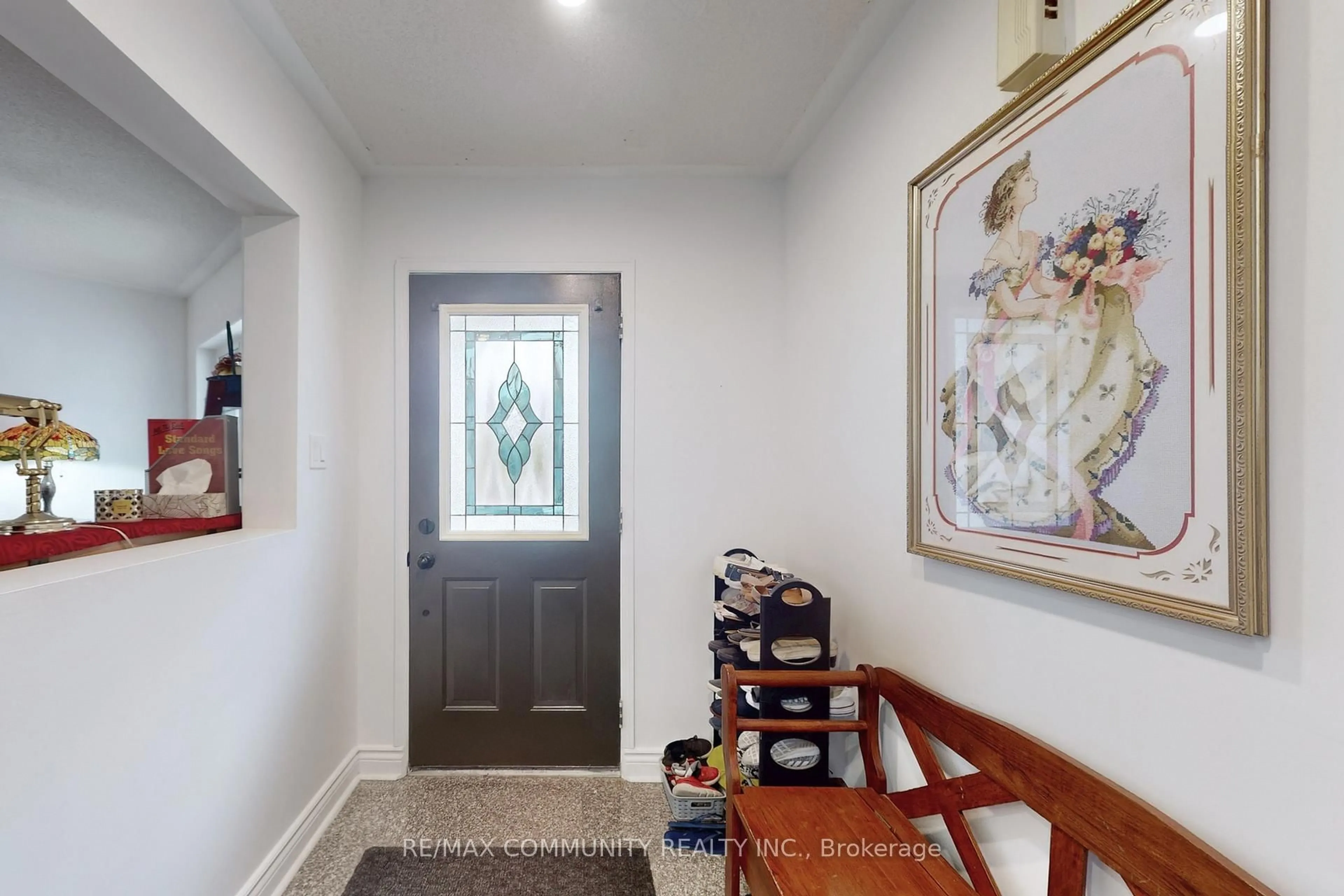 Indoor entryway for 71 Hibbard Dr, Ajax Ontario L1Z 1J8
