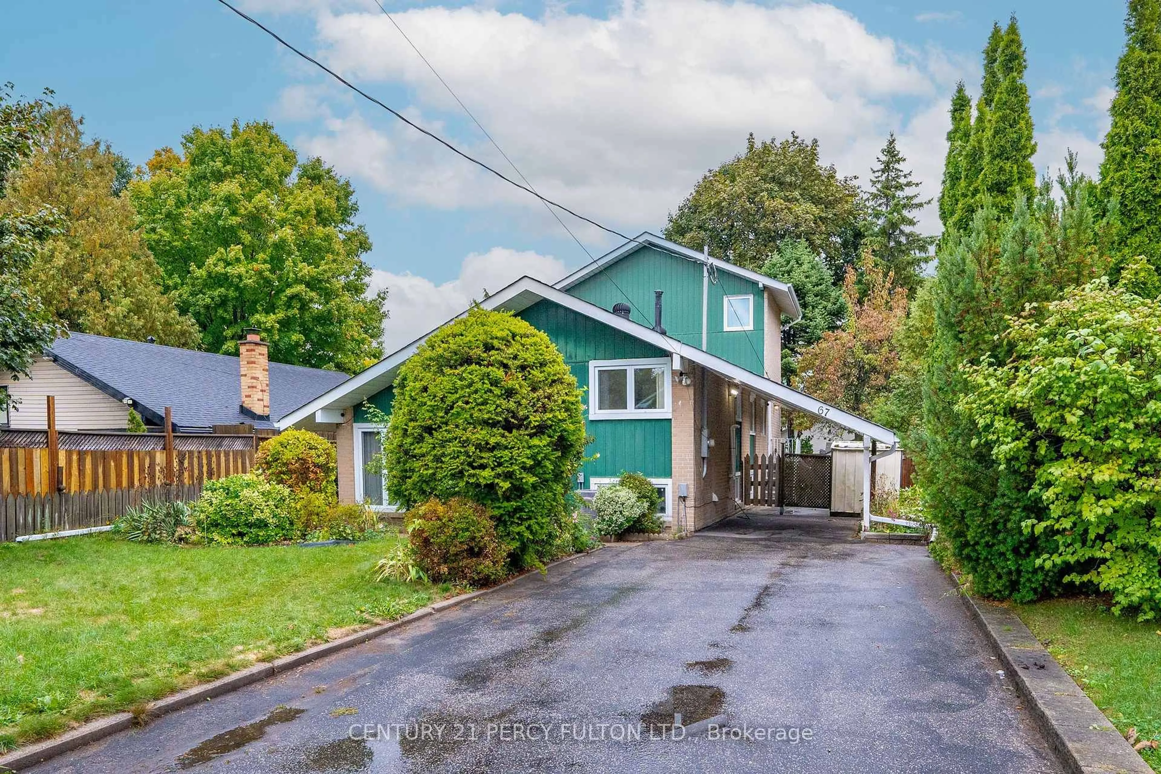 A pic from outside/outdoor area/front of a property/back of a property/a pic from drone, street for 67 Orton Park Rd, Toronto Ontario M1G 3G7