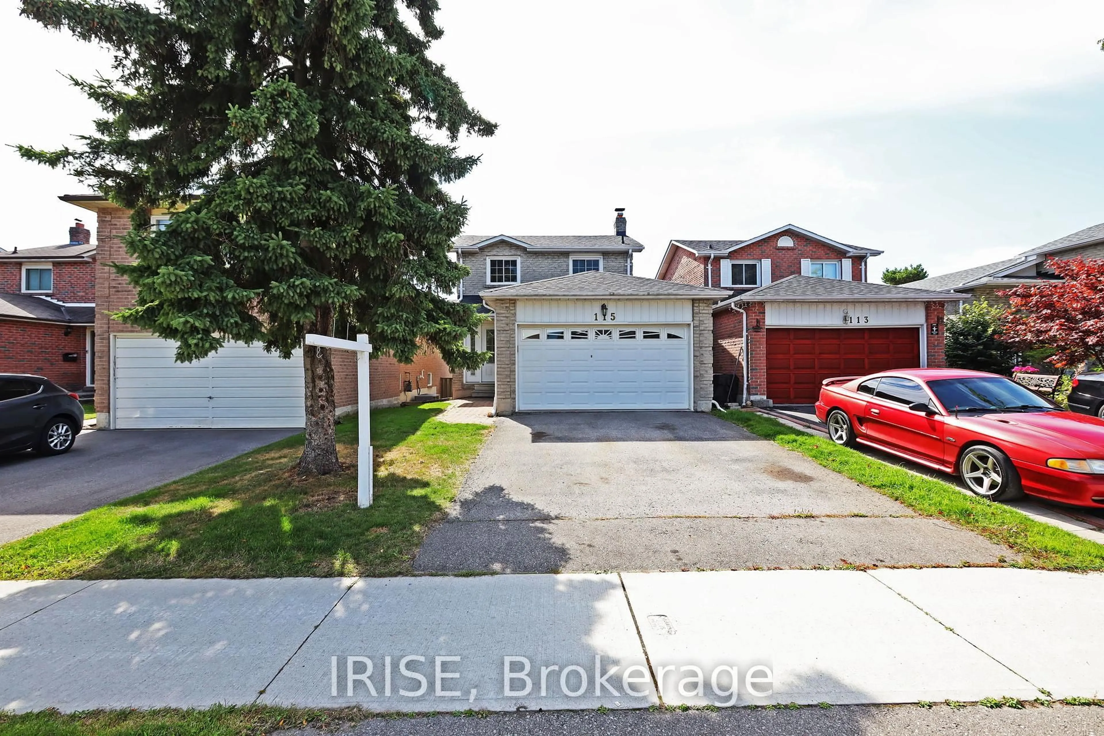 A pic from outside/outdoor area/front of a property/back of a property/a pic from drone, street for 115 Winter Gardens Tr, Toronto Ontario M1C 3M9