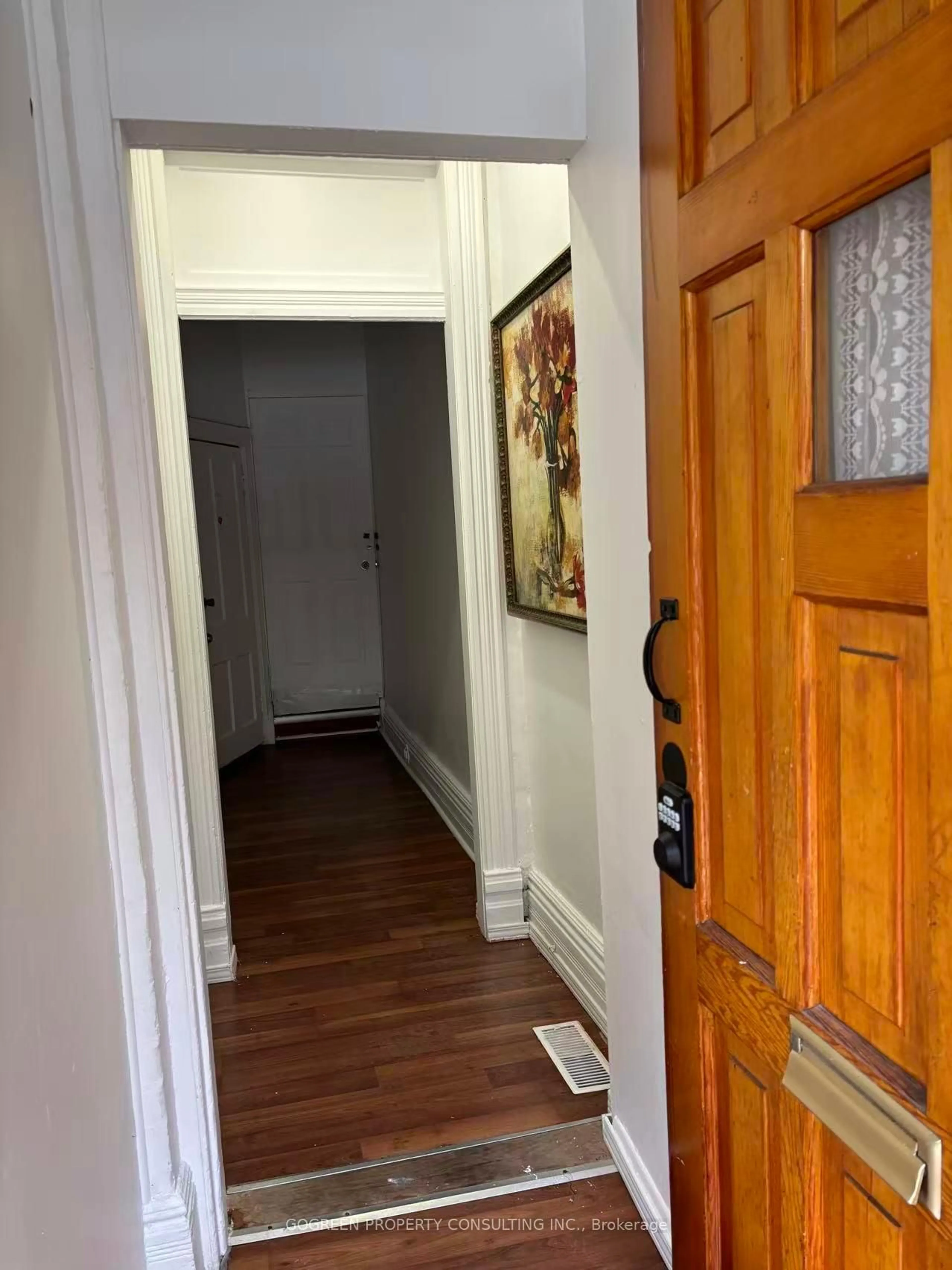 Indoor entryway for 182 Boulton Ave, Toronto Ontario M4M 2J9