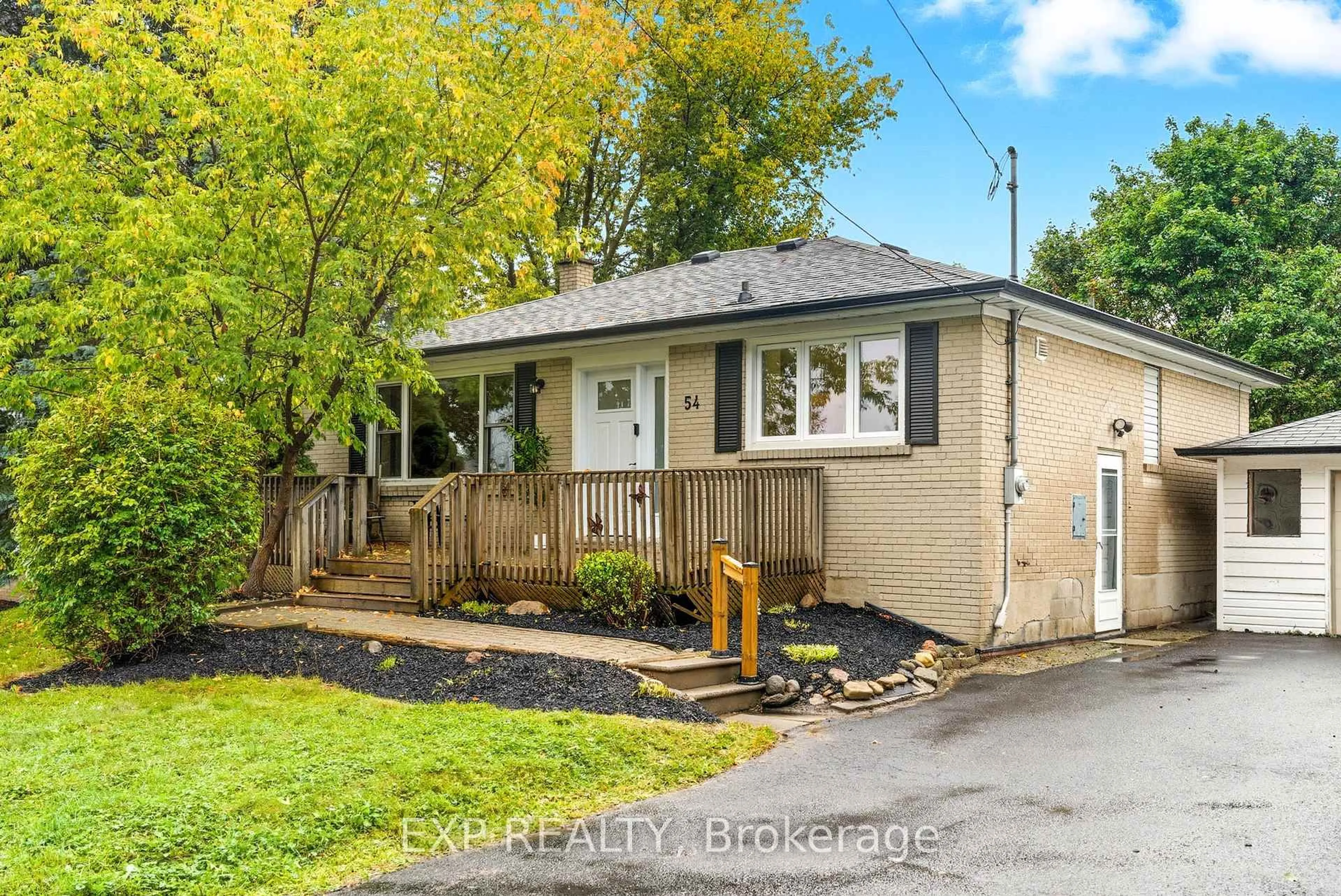 Unknown for 54 Ferguson Ave, Whitby Ontario L1M 1A6