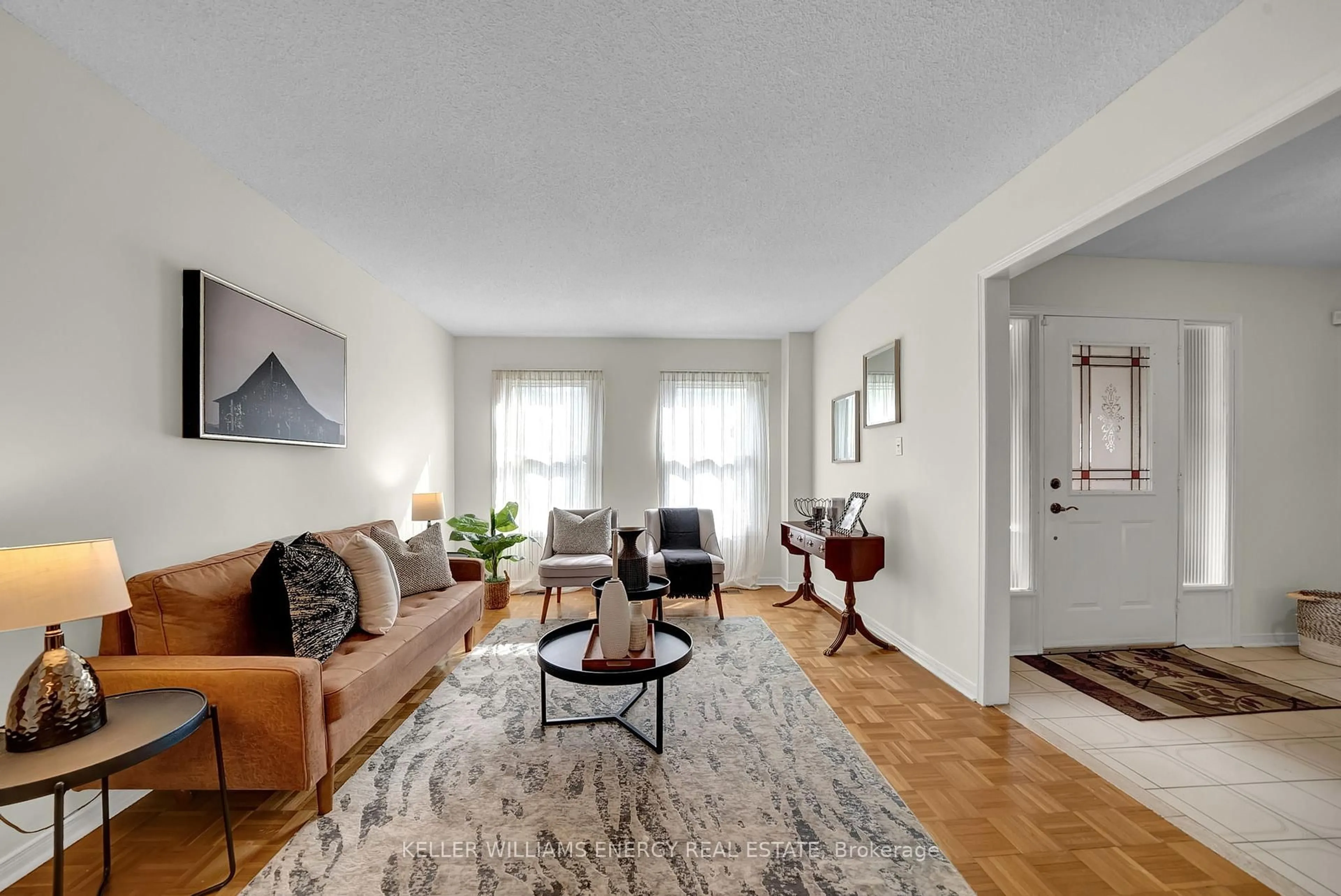 Living room with furniture, unknown for 280 Thornton Rd, Oshawa Ontario L1J 6T7