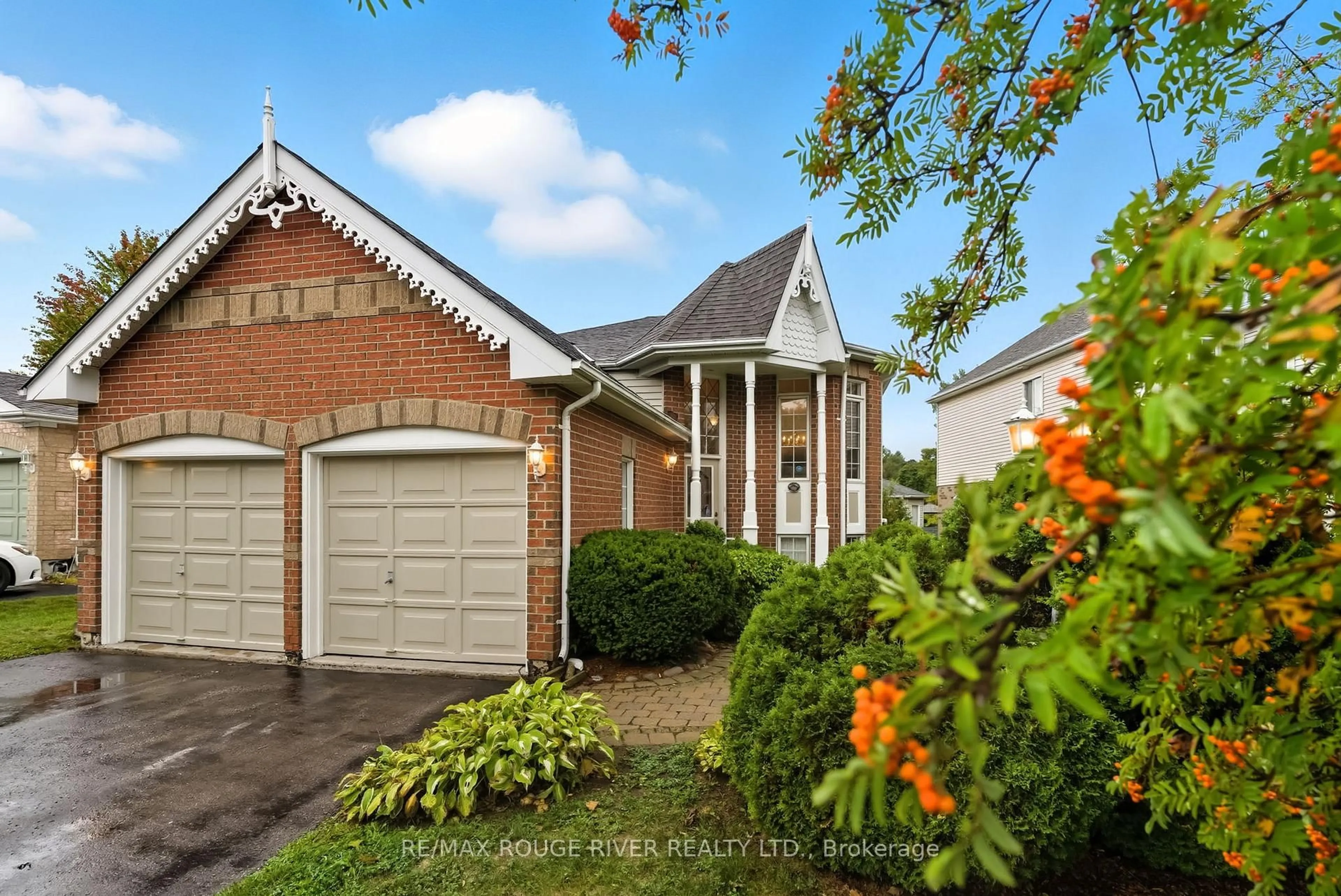 Home with brick exterior material, street for 1050 Ridgemount Blvd, Oshawa Ontario L1K 2K7
