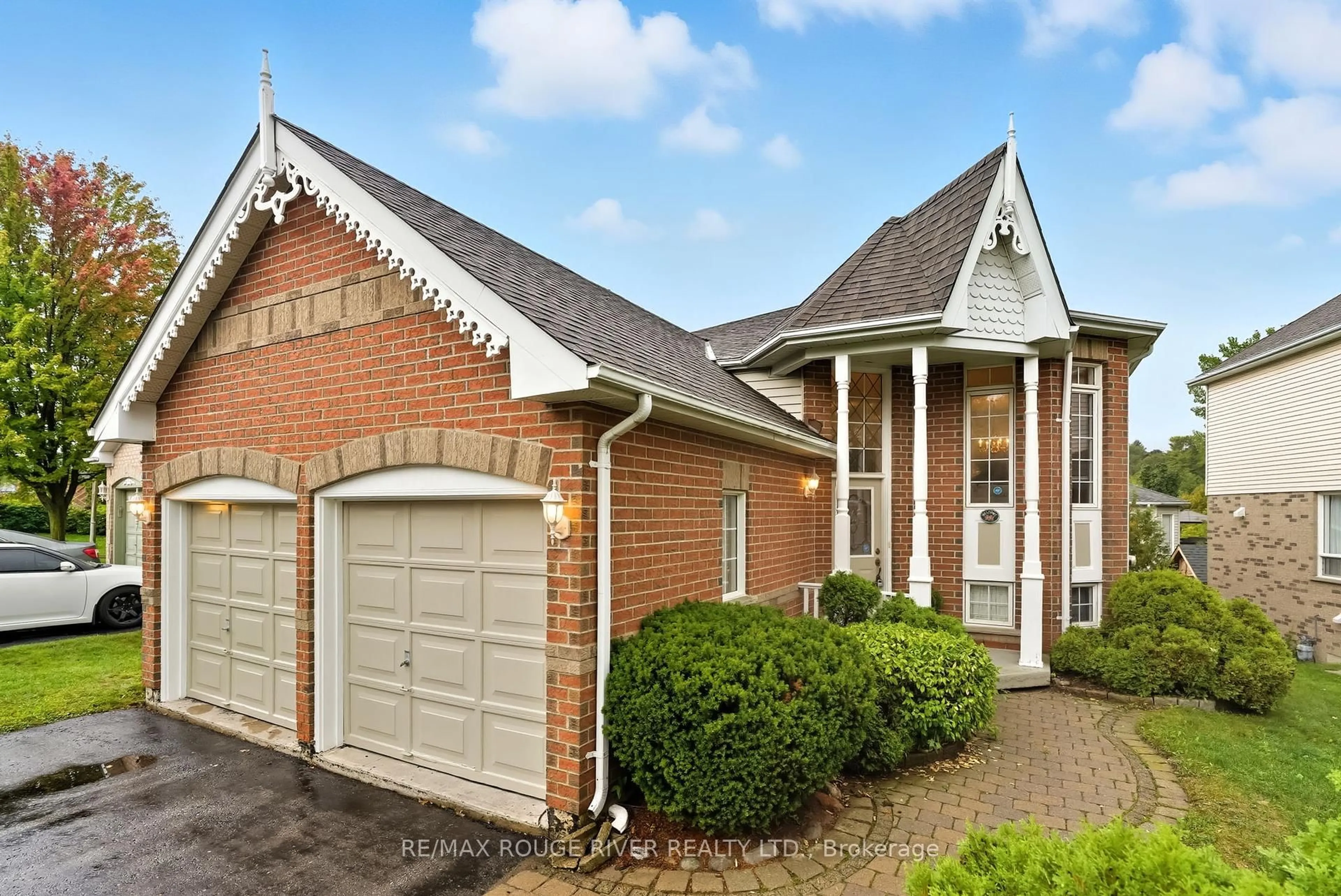 Home with brick exterior material, street for 1050 Ridgemount Blvd, Oshawa Ontario L1K 2K7