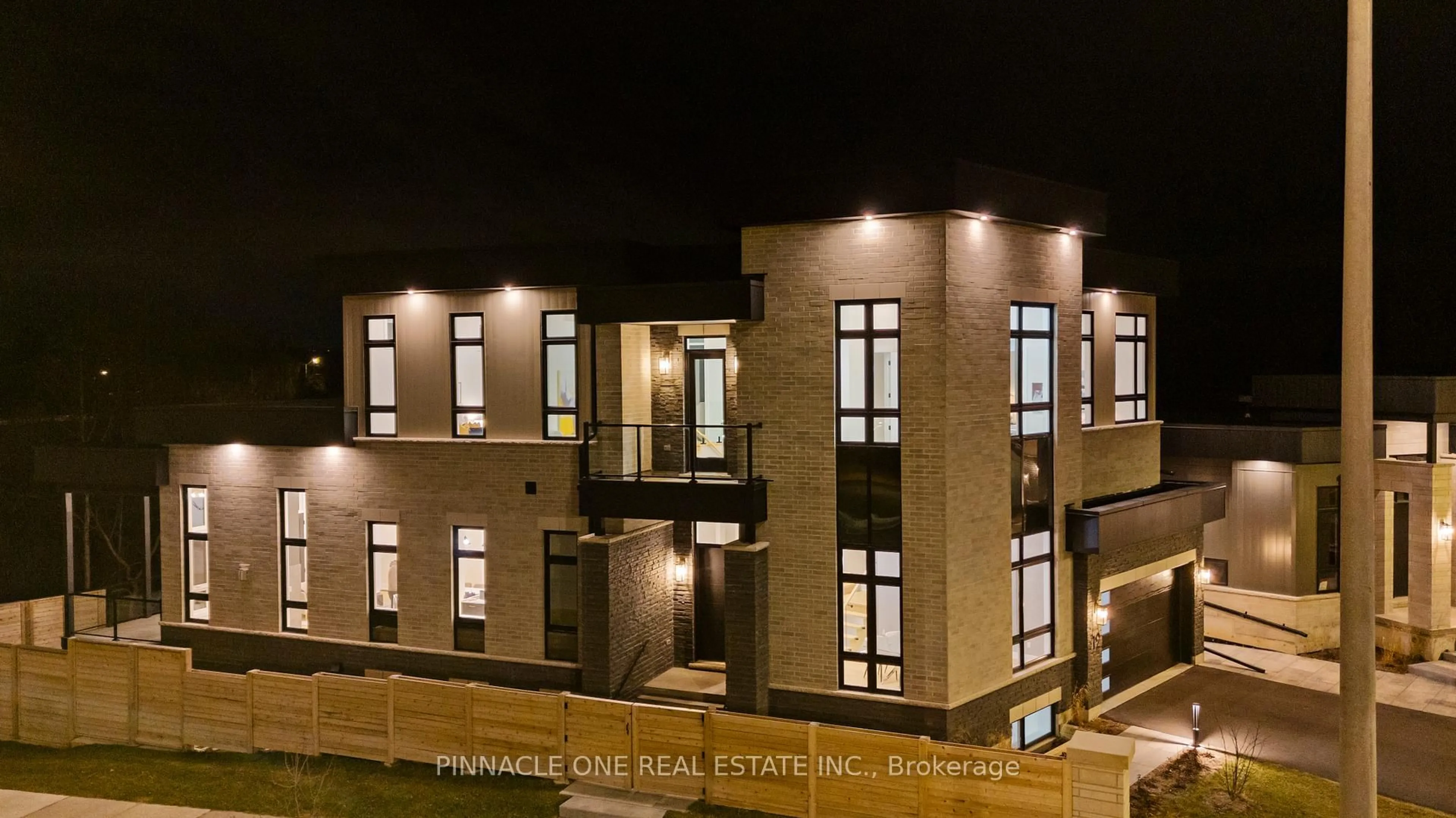 A pic from outside/outdoor area/front of a property/back of a property/a pic from drone, building for 12 Tidmarsh Lane, Ajax Ontario L1T 4S1