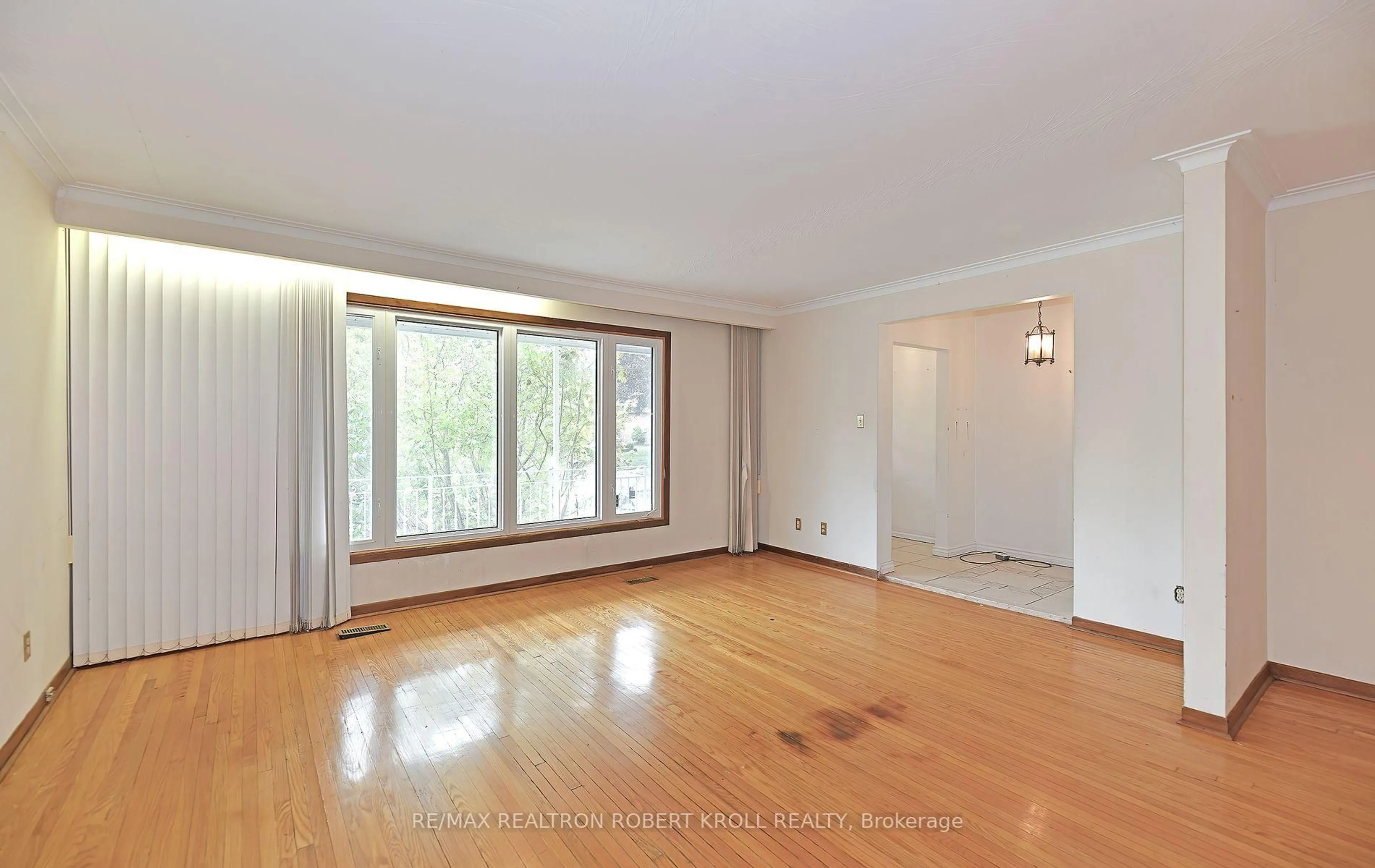 A pic of a room for 32 Orangewood Cres, Toronto Ontario M1W 1C6