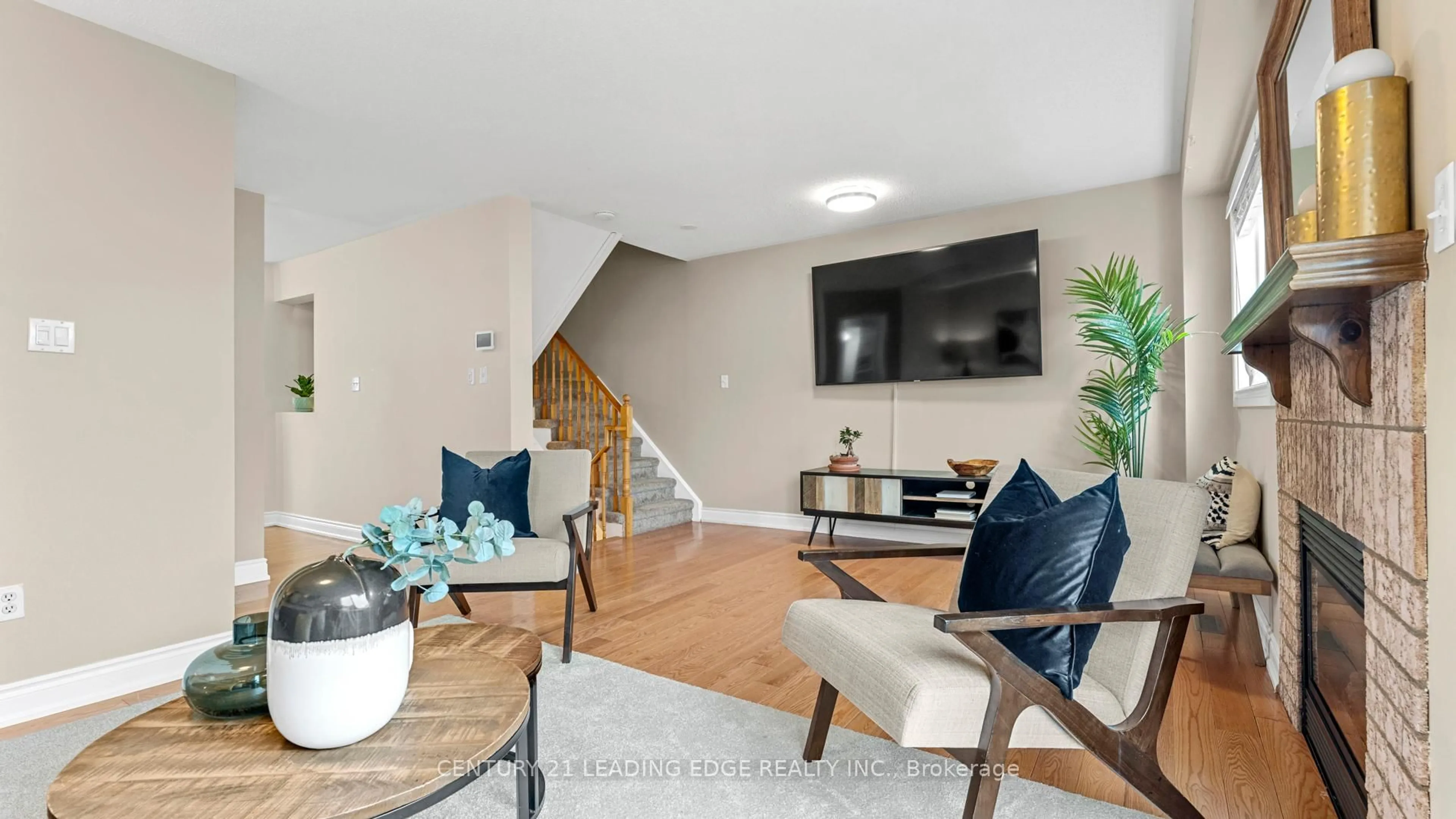 Living room with furniture, unknown for 330 Sparrow Circ, Pickering Ontario L1V 6Y3