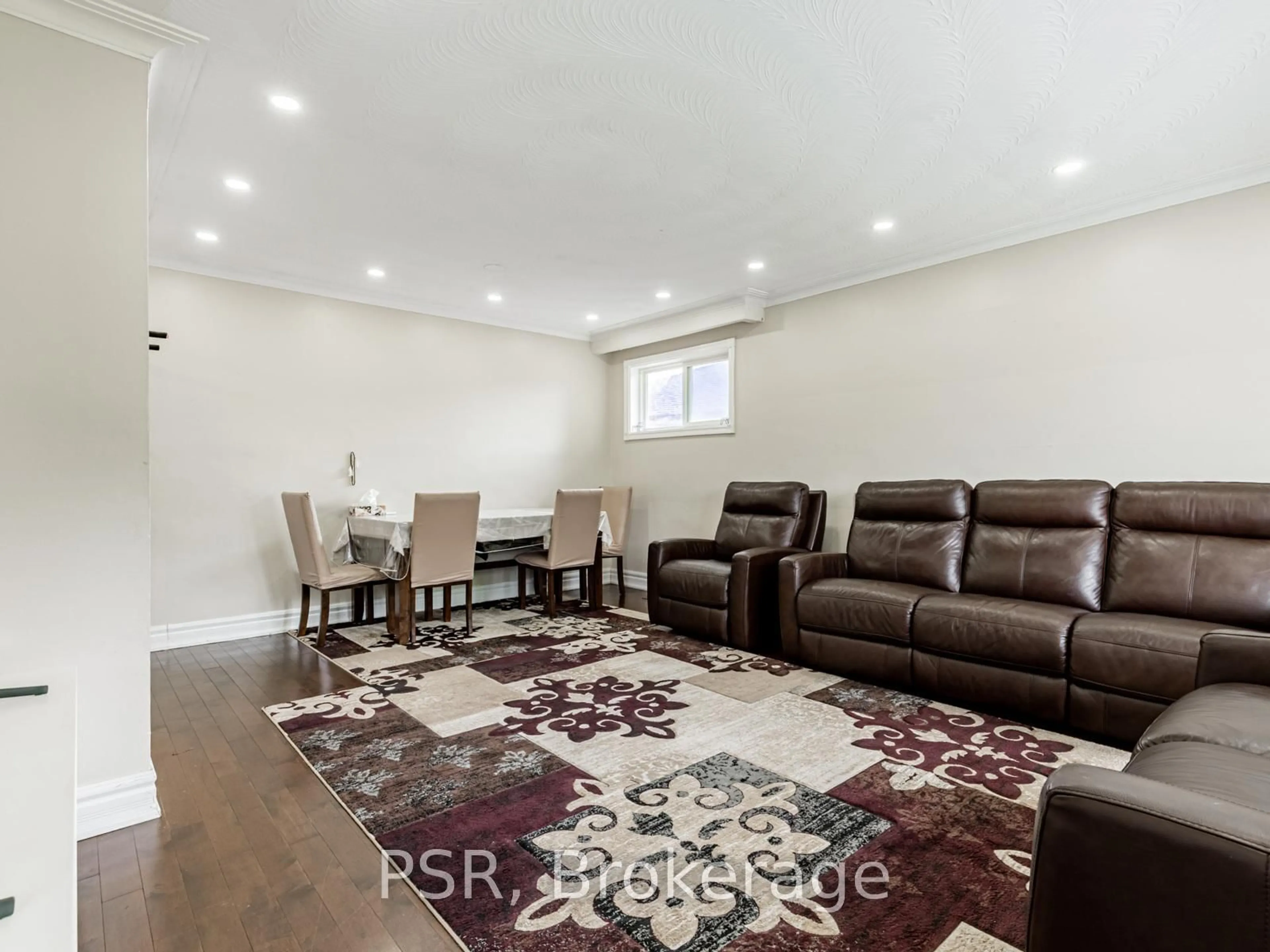 Living room with furniture, unknown for 7 Willsteven Dr, Toronto Ontario M1G 1C5