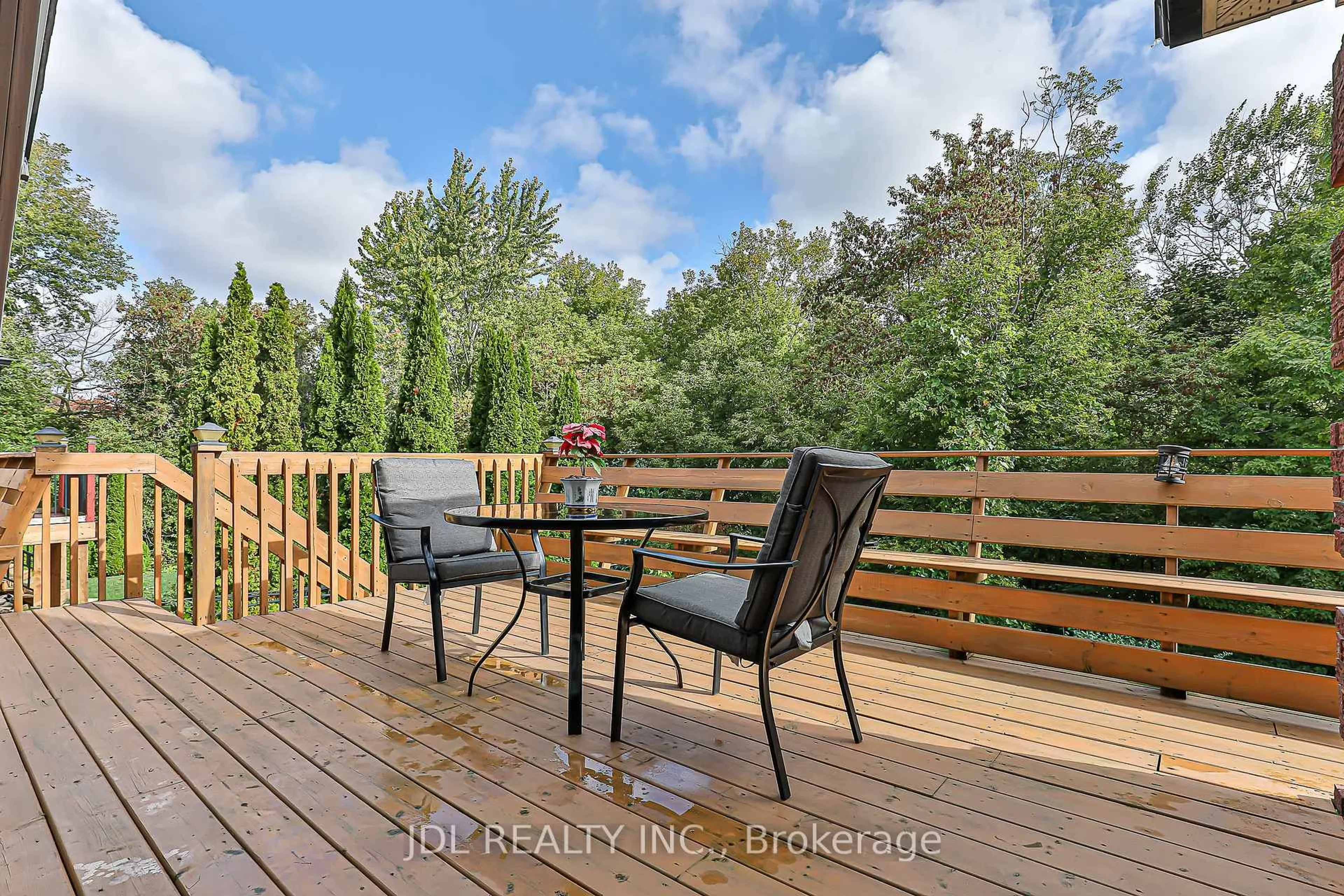 Patio, water/lake/river/ocean view for 65 Grandview St, Oshawa Ontario L1G 6N6
