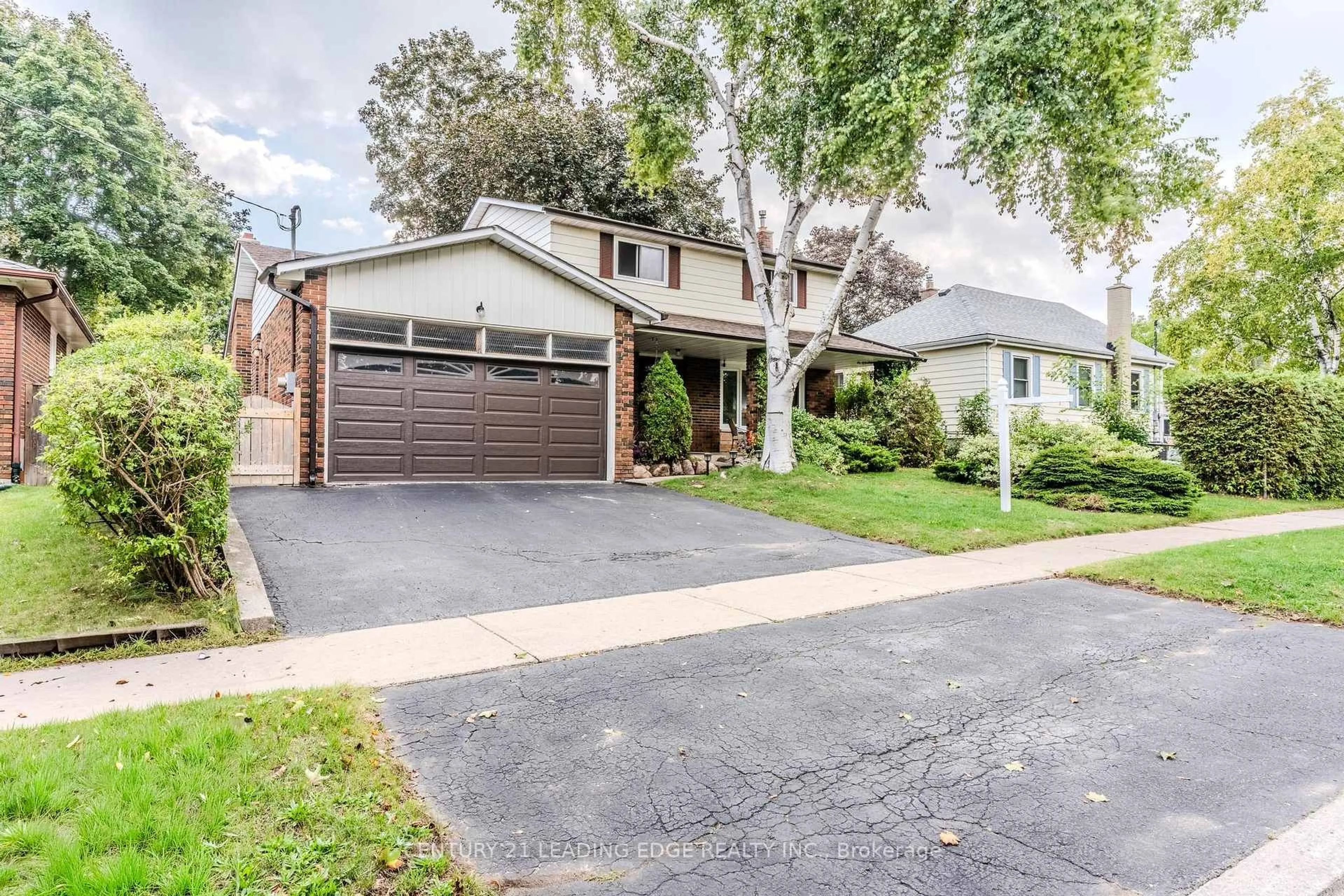 Home with brick exterior material, street for 25 Danzig St, Toronto Ontario M1E 2L1
