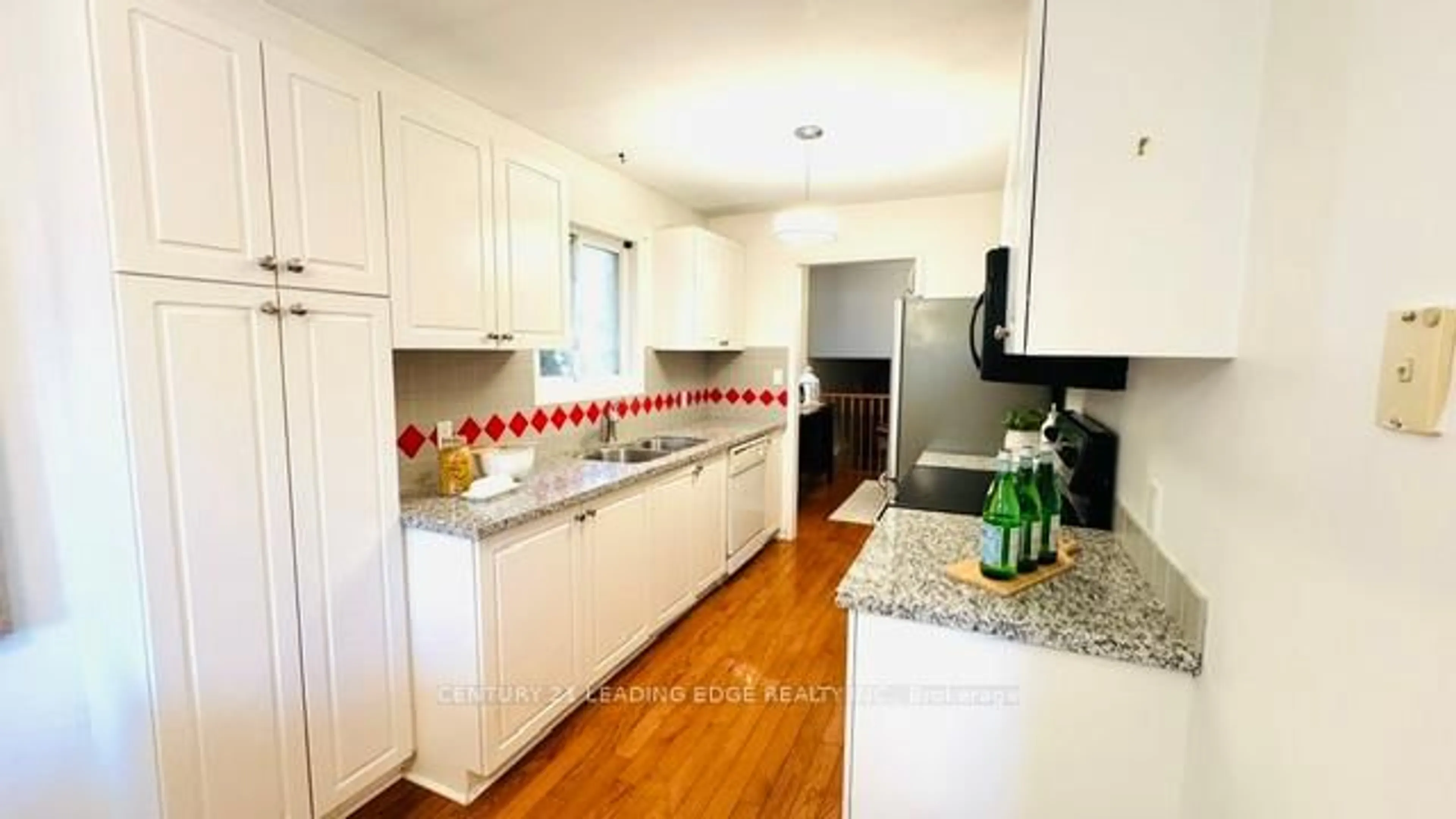 Unknown for 385 Compton Cres, Oshawa Ontario L1G 8C7