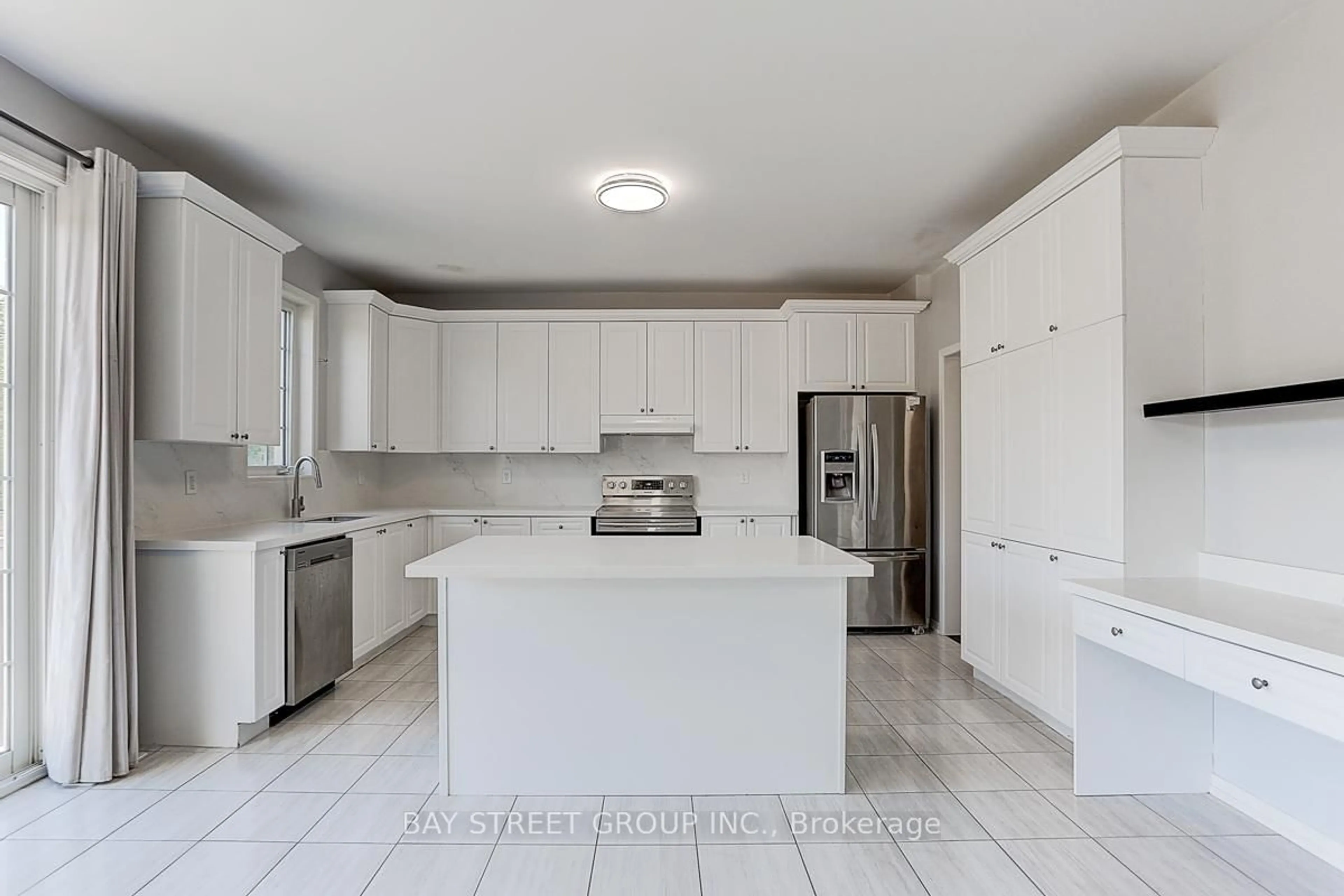 Open concept kitchen, ceramic/tile floor for 2433 Equestrian Cres Cres, Oshawa Ontario L1L 0L9