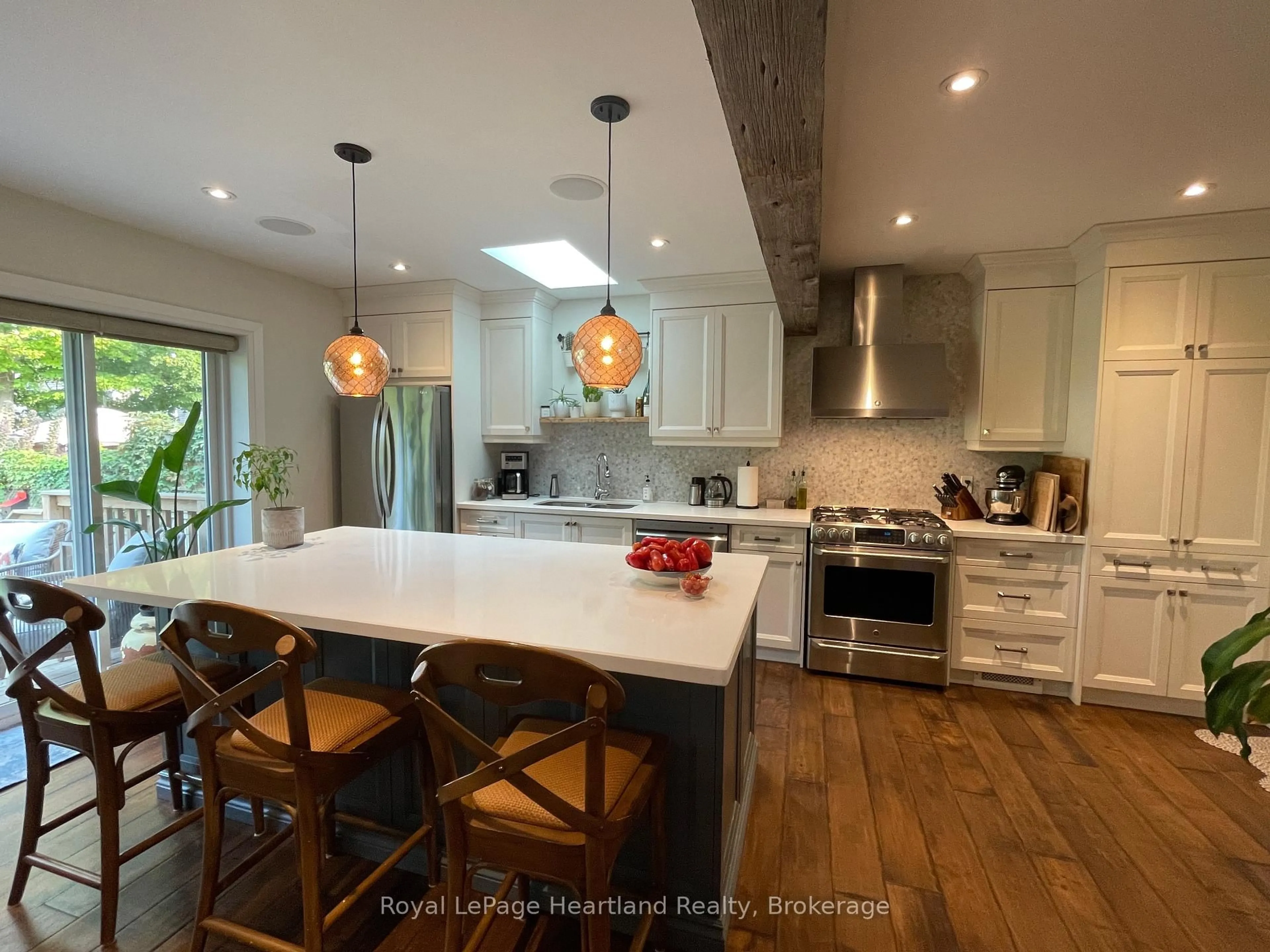 Open concept kitchen, unknown for 15 SCARBOROUGH HEIGHTS Blvd, Toronto Ontario M1M 2V3