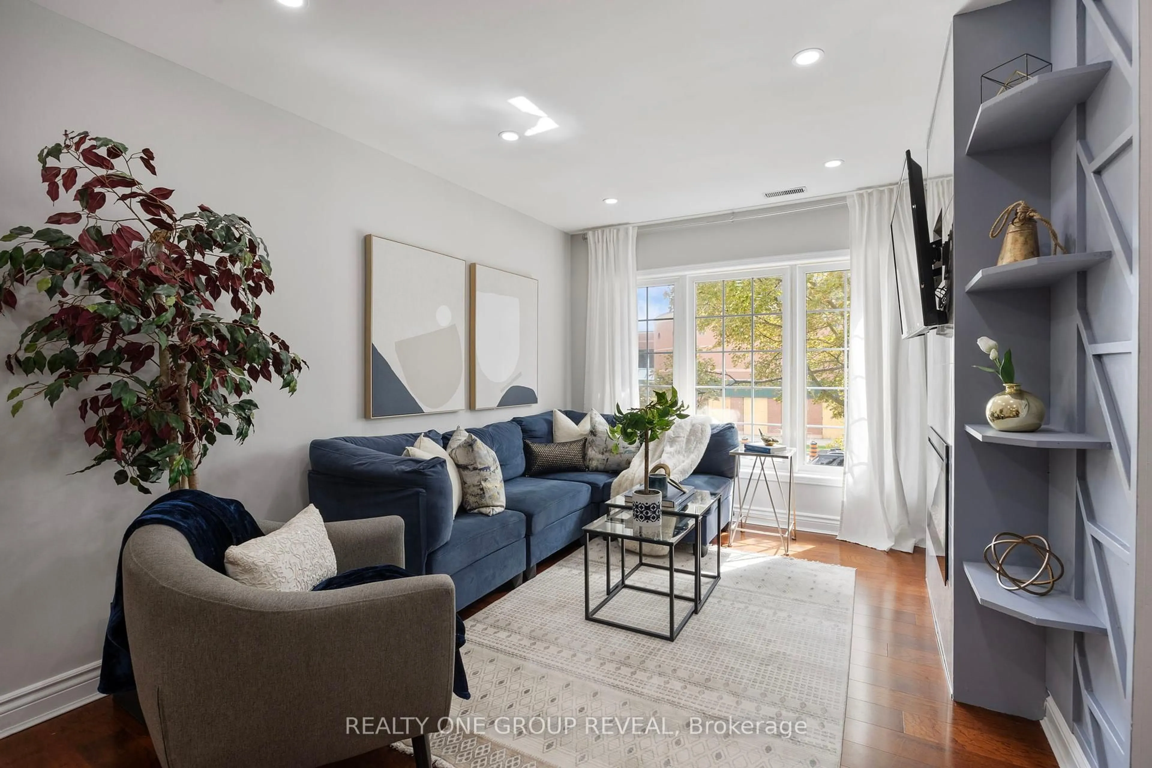 Living room with furniture, unknown for 1400 The Esplanade Dr #803, Pickering Ontario L1V 6V2