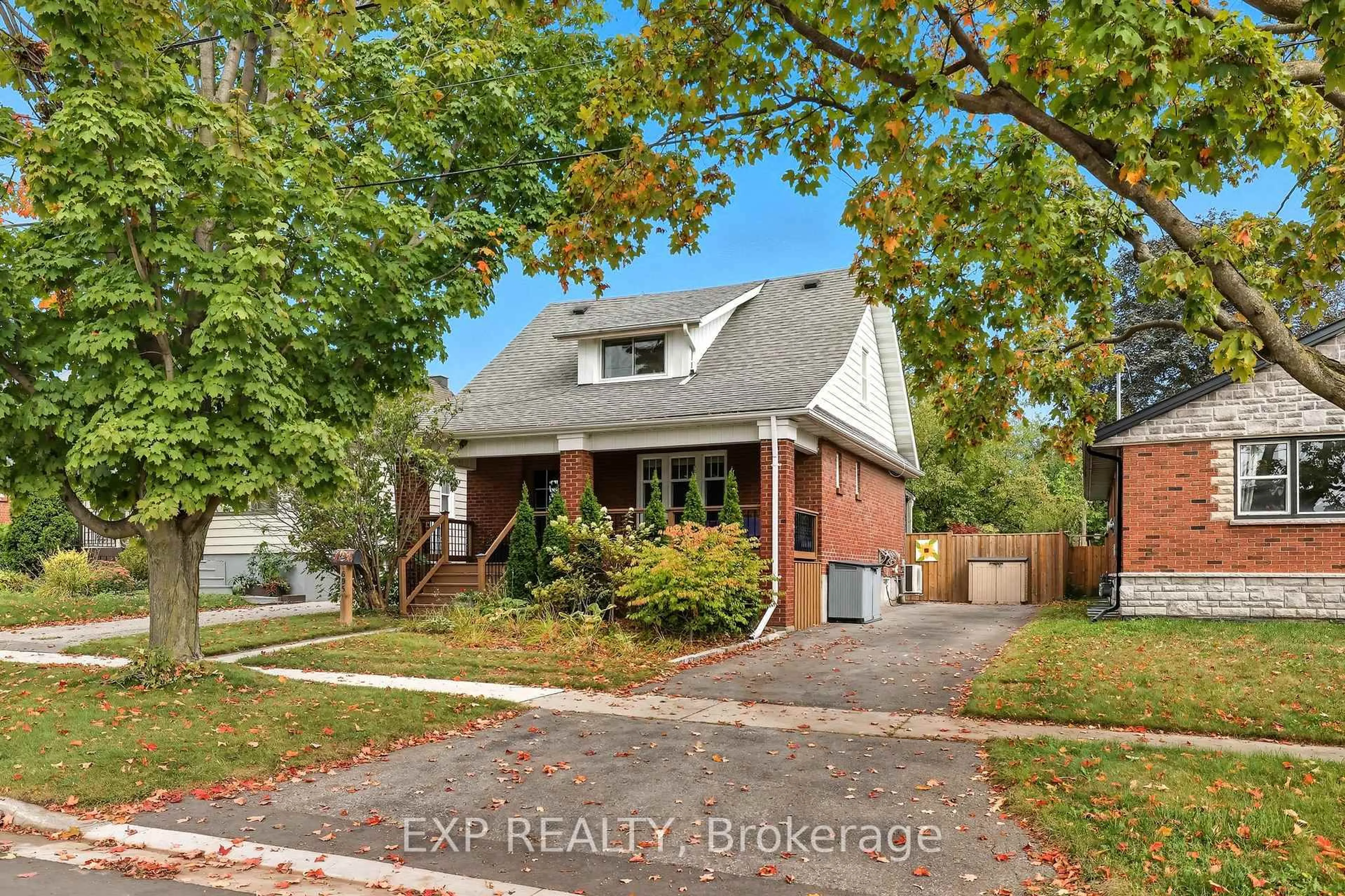 Home with brick exterior material, street for 695 Hortop St, Oshawa Ontario L1G 4N7