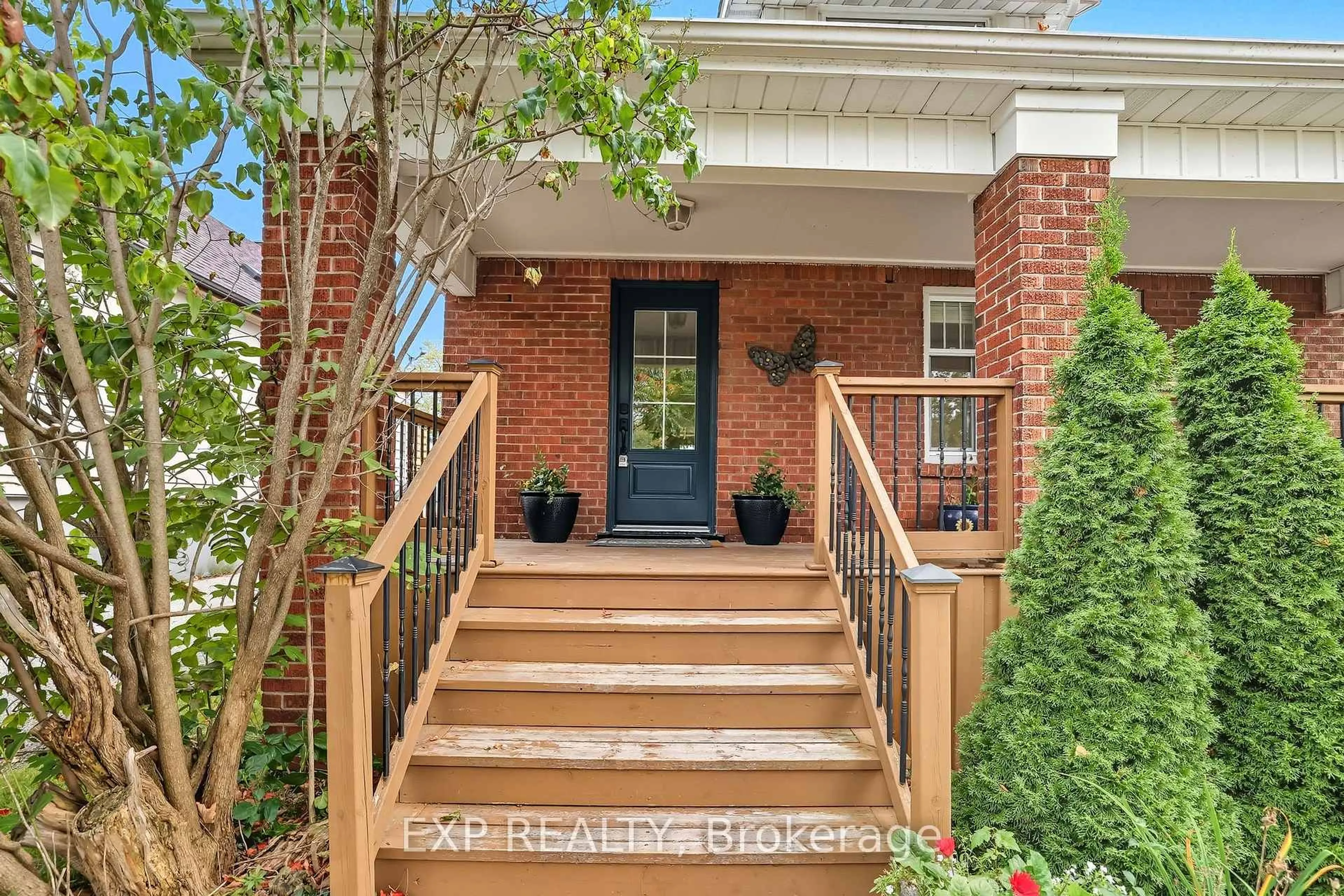 Home with brick exterior material, street for 695 Hortop St, Oshawa Ontario L1G 4N7